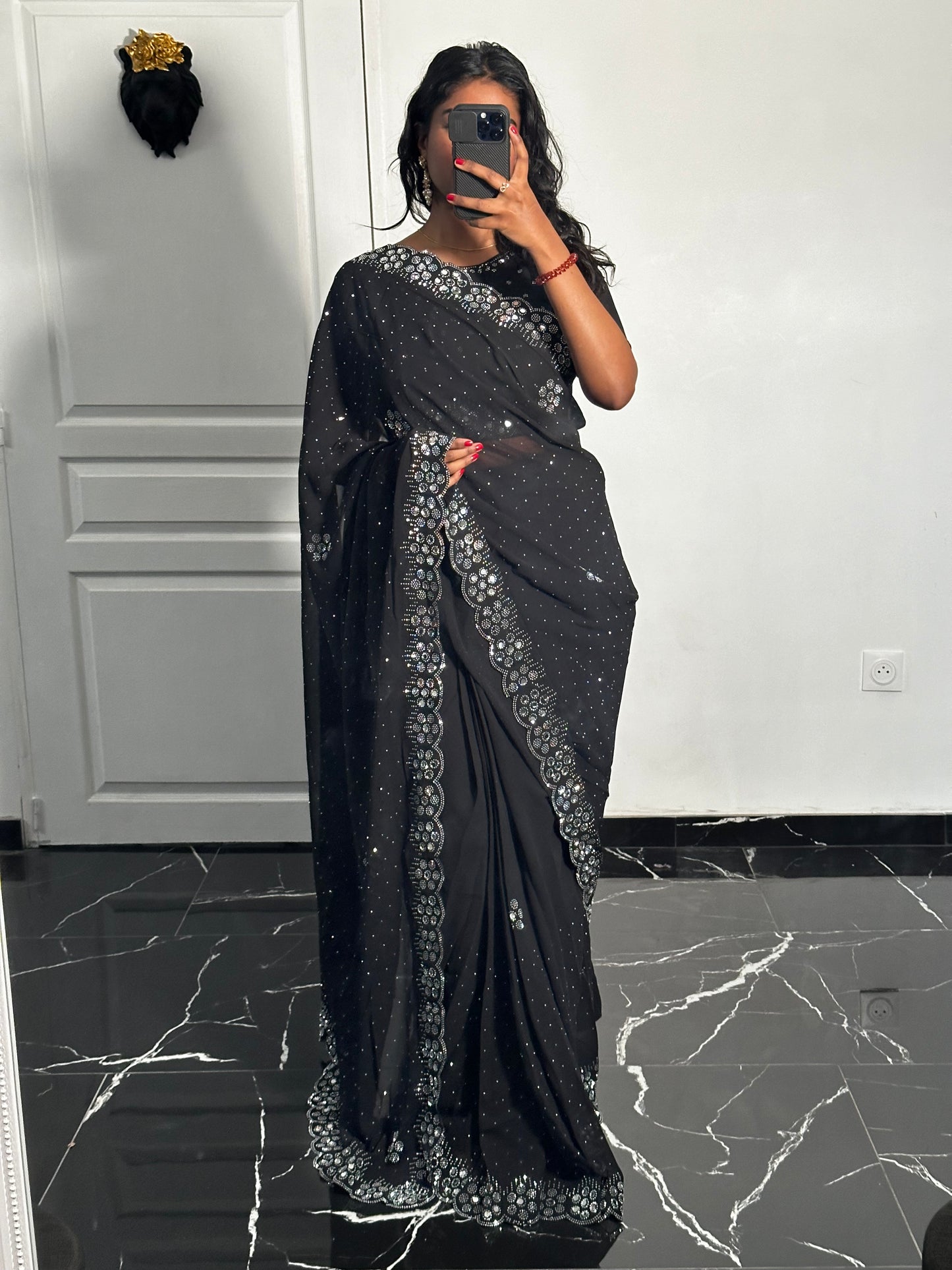 One minute georgette saree black