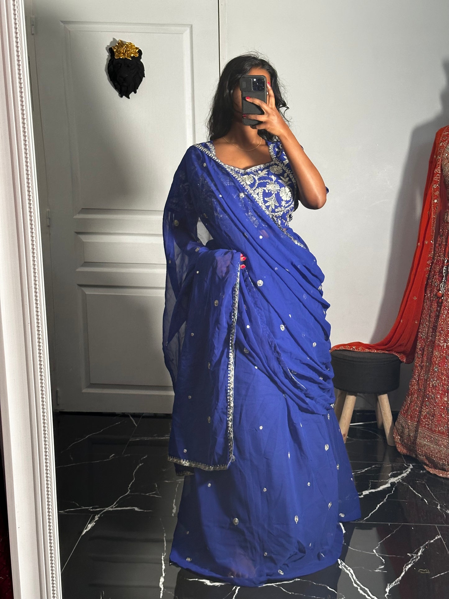 Lehenga bleu roi