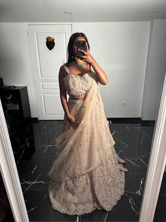 Lehenga beige doré