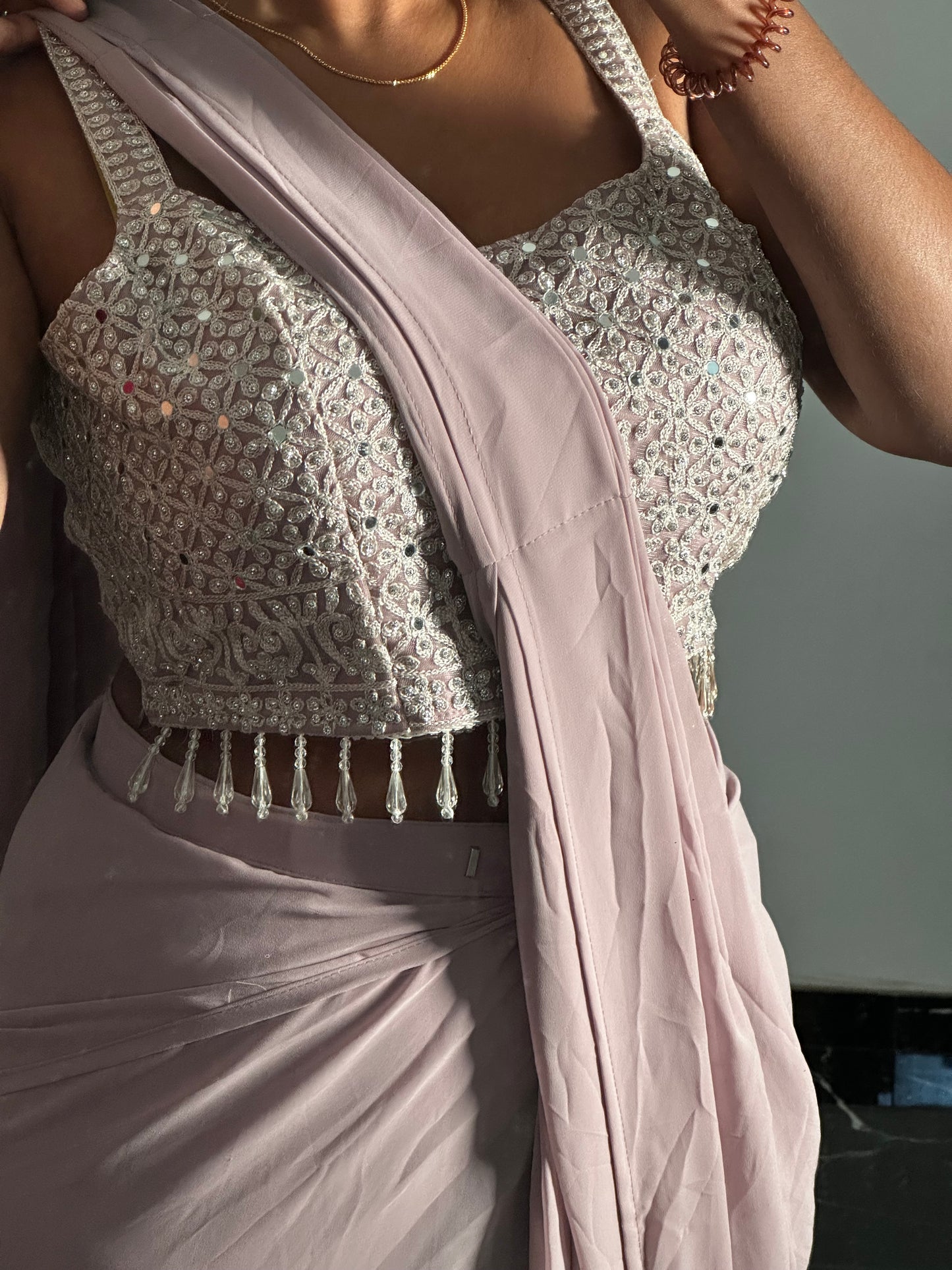 Gown top saree et jacket