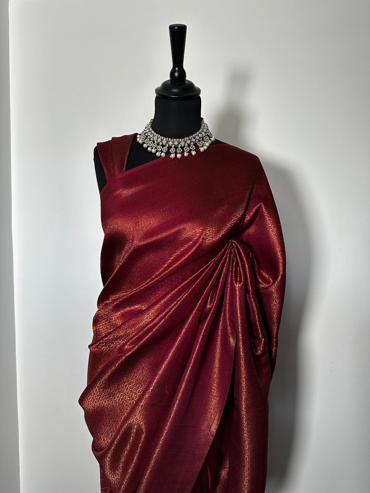 Sari Kubera Pattu Grenat Doré