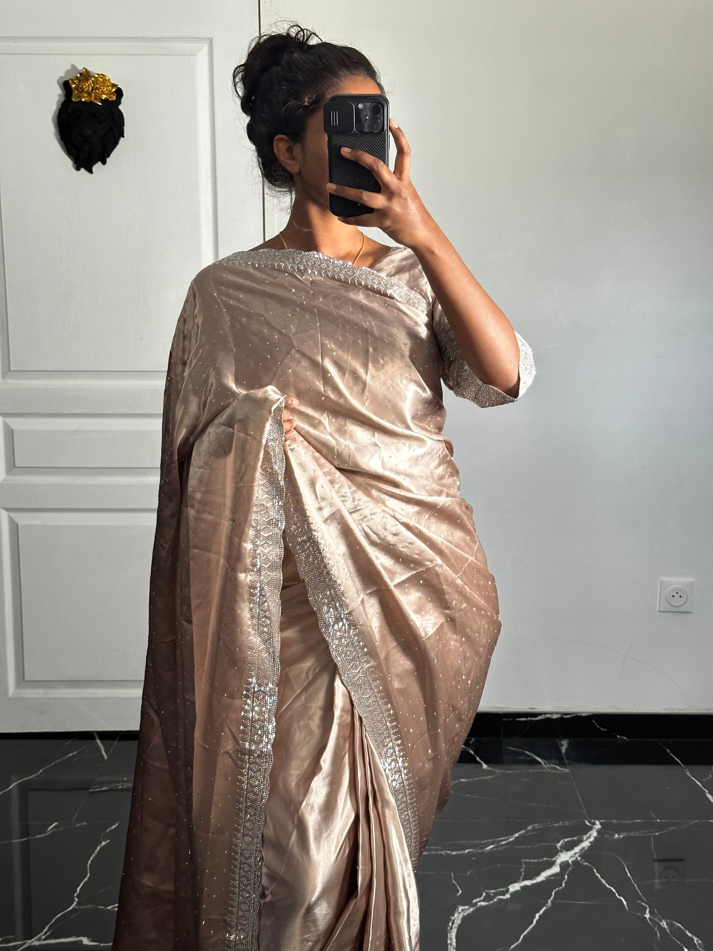 Liyanaa gold one minute saree