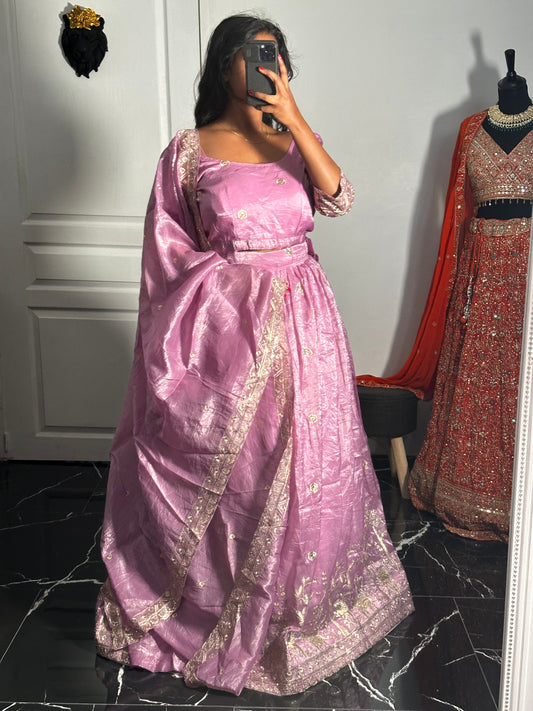 Lehenga rose poudré