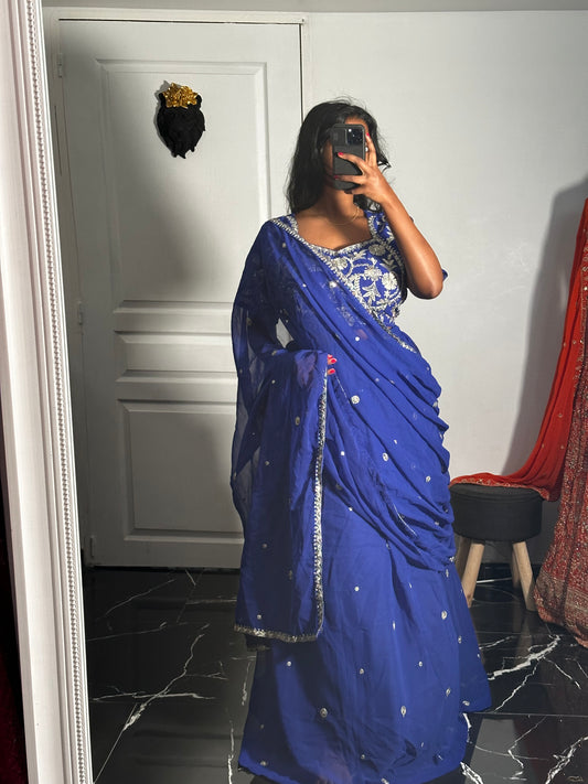 Lehenga bleu roi