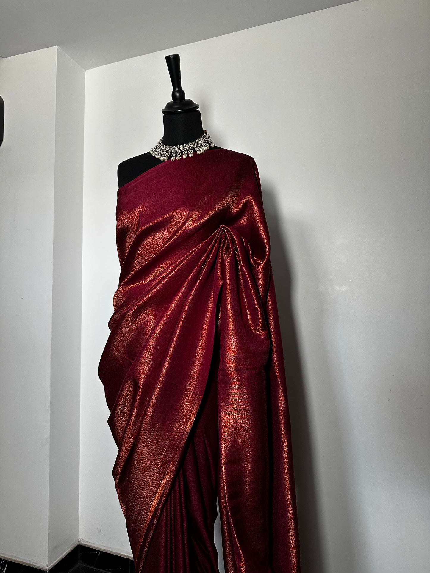 Sari Kubera Pattu Grenat Doré