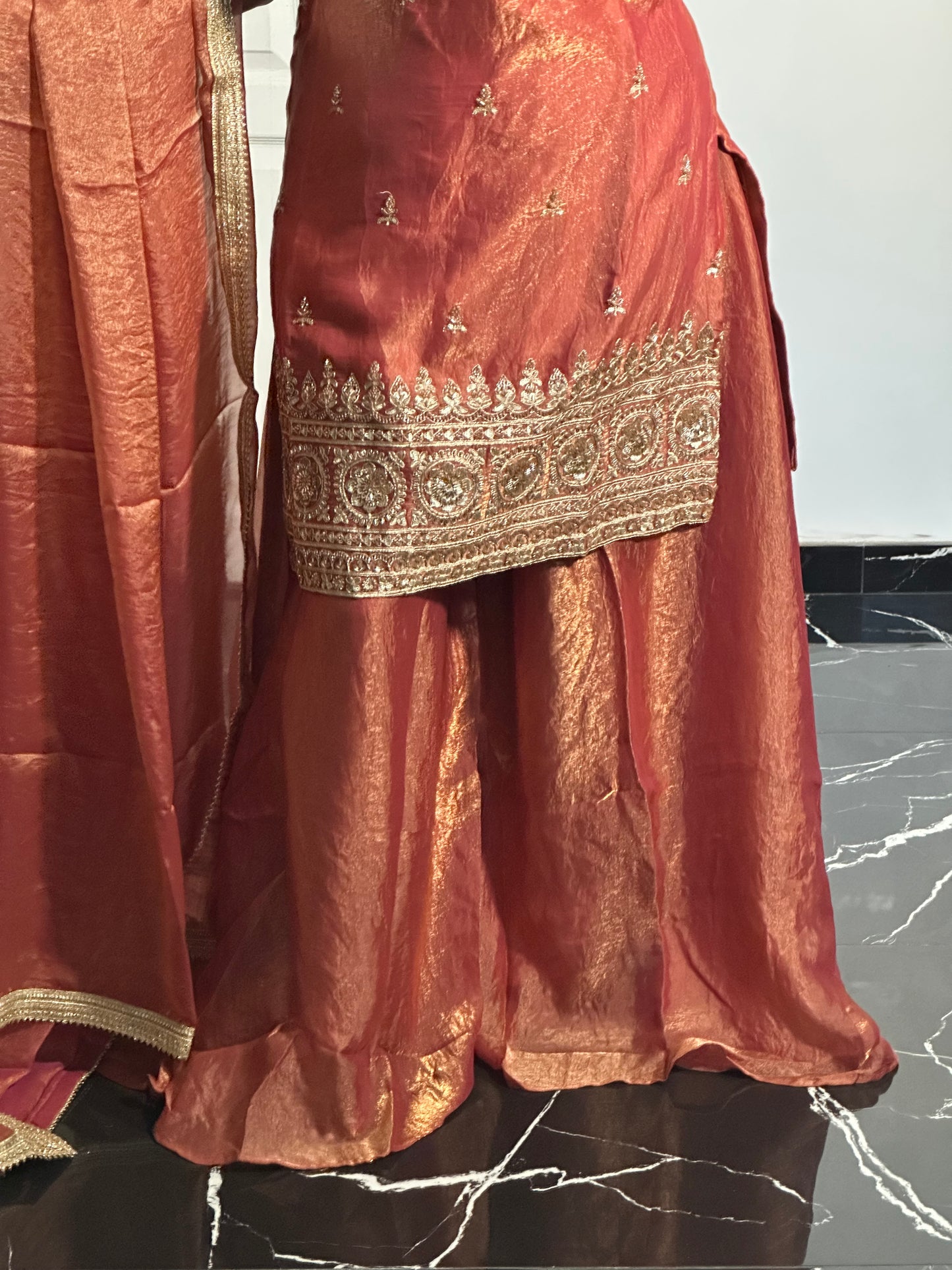 Salwar rose cuivré
