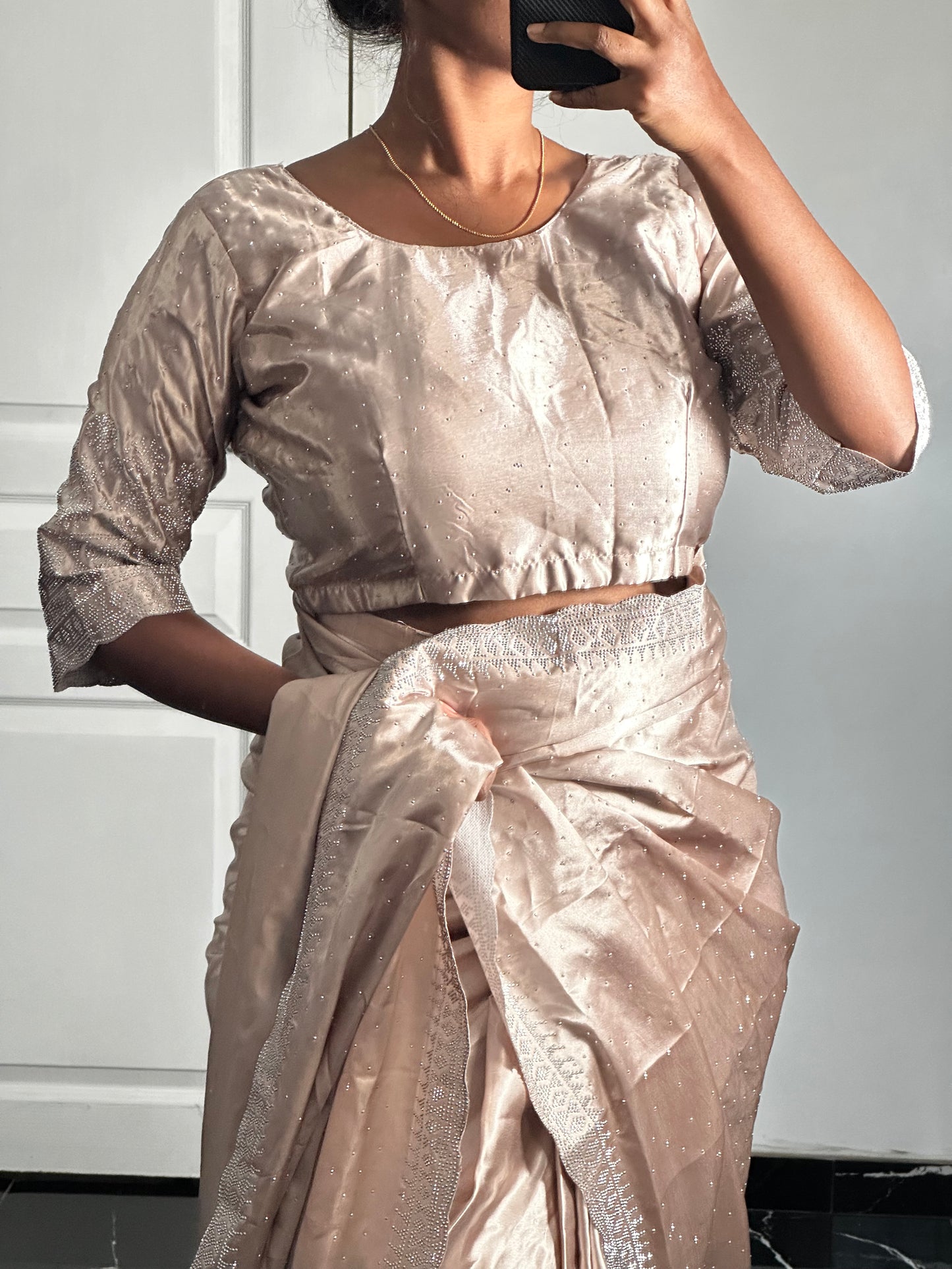 Liyanaa gold one minute saree