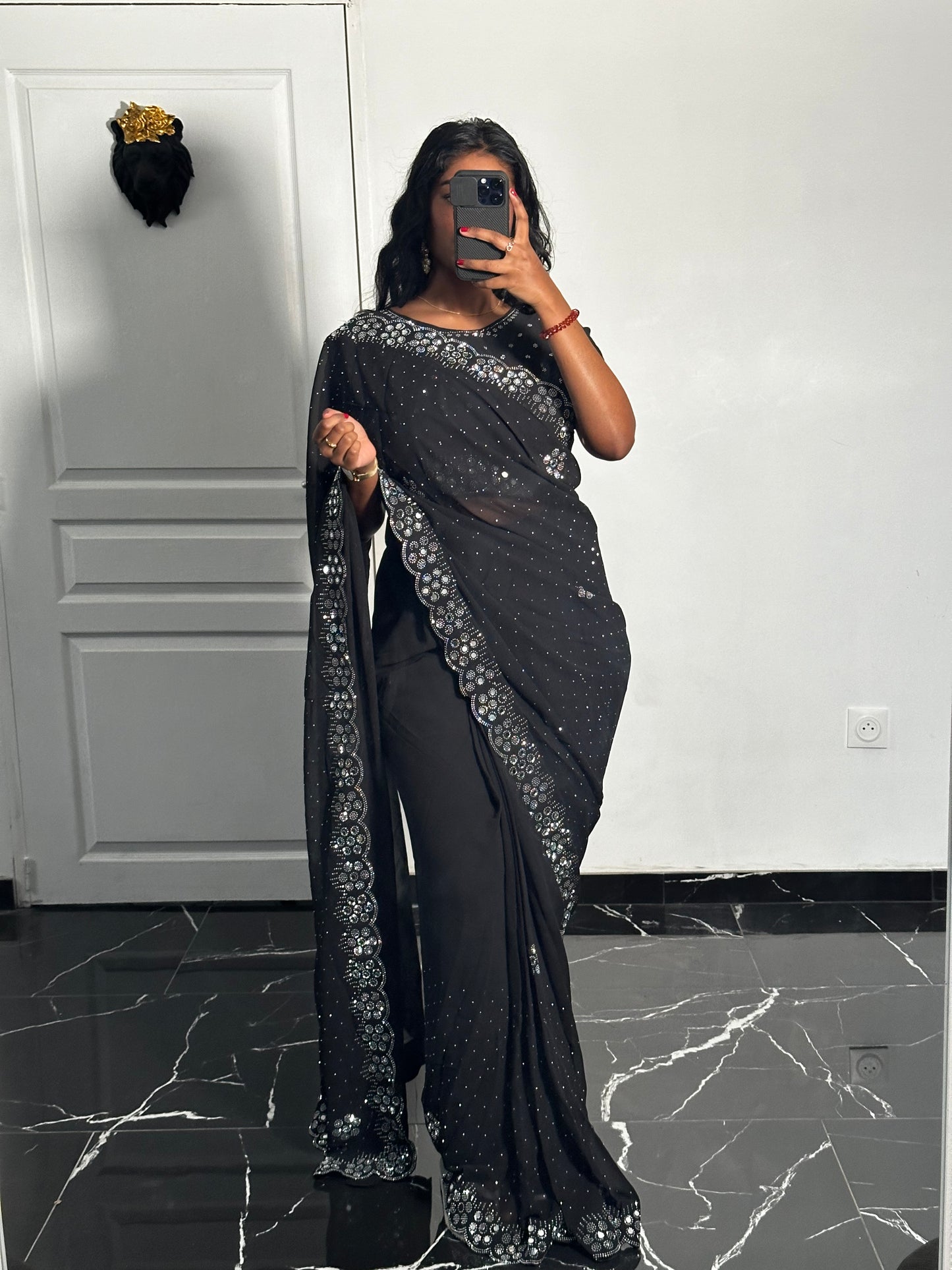 One minute georgette saree black