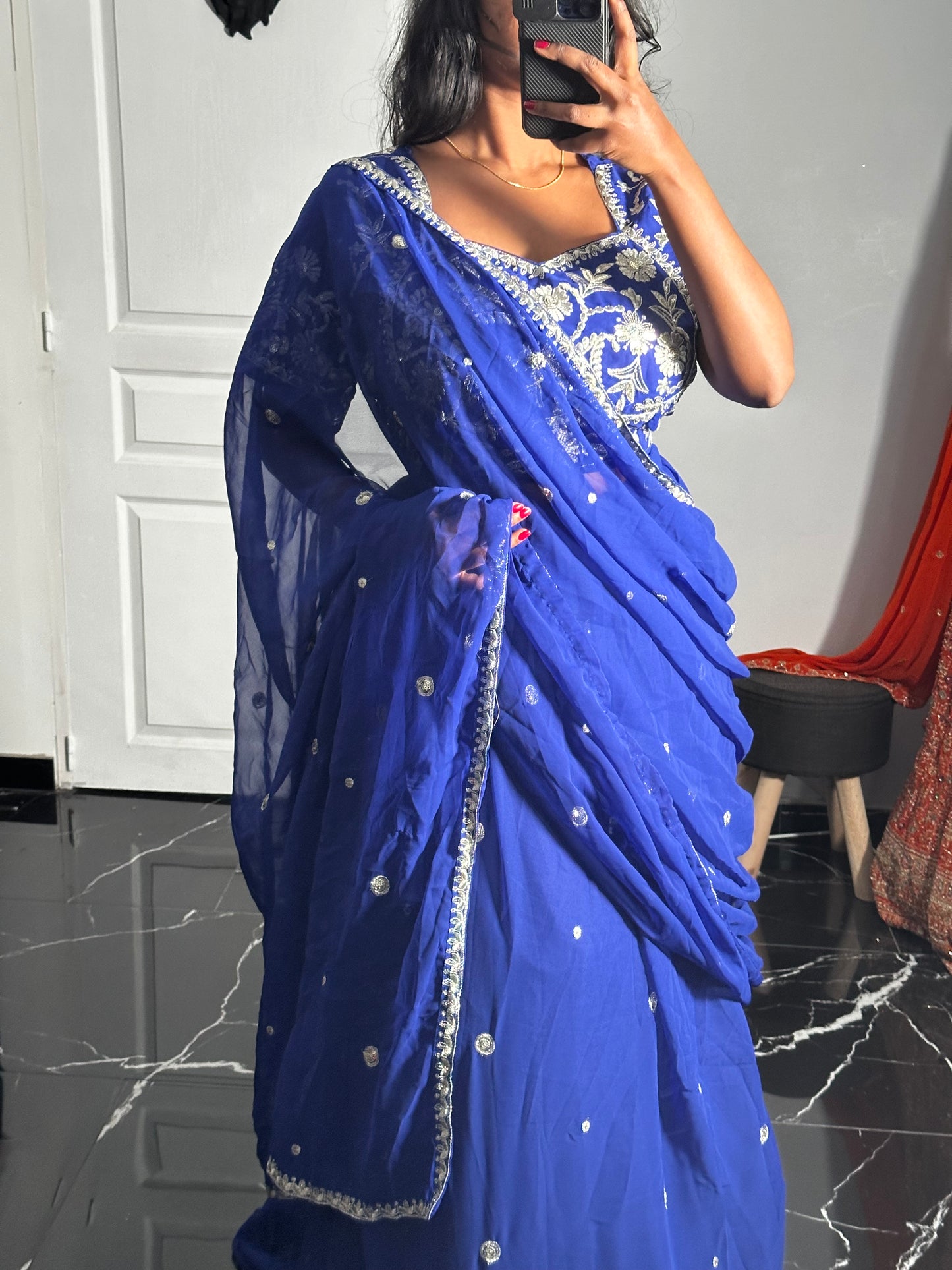 Lehenga bleu roi