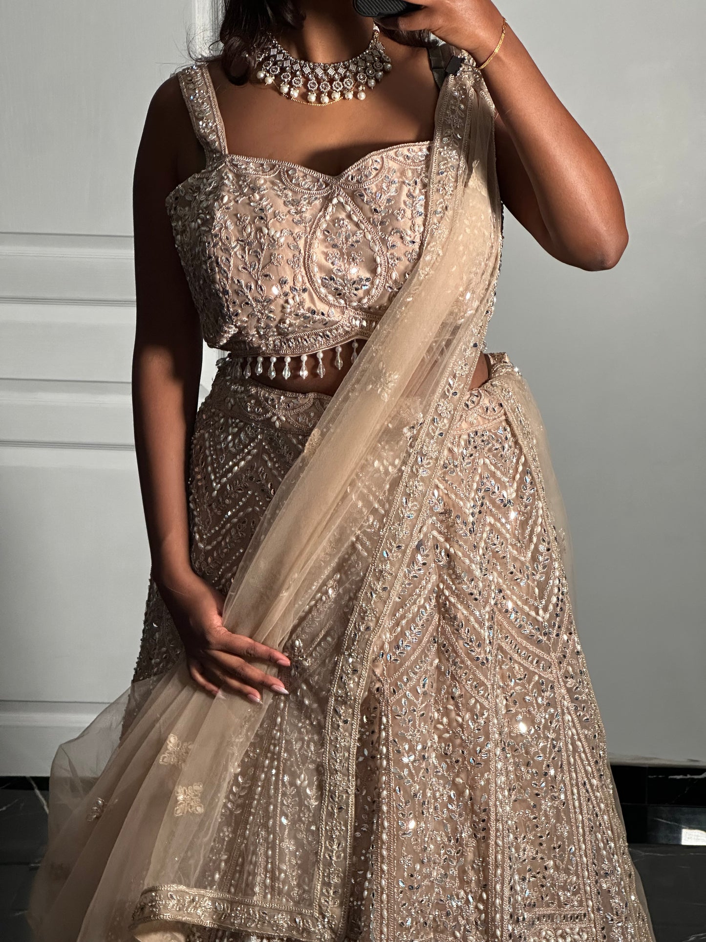 Lehenga beige doré