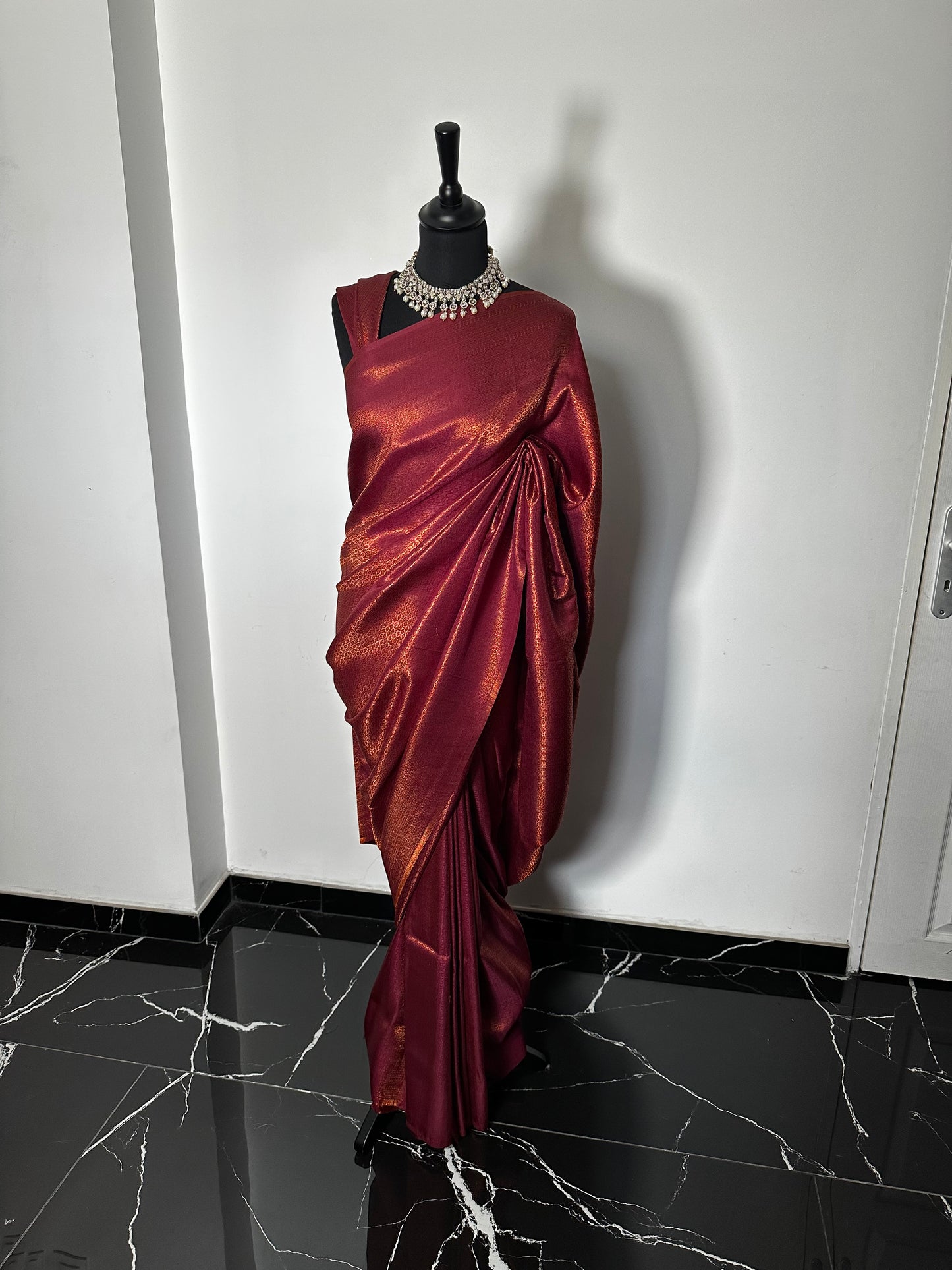 Sari Kubera Pattu Grenat Doré