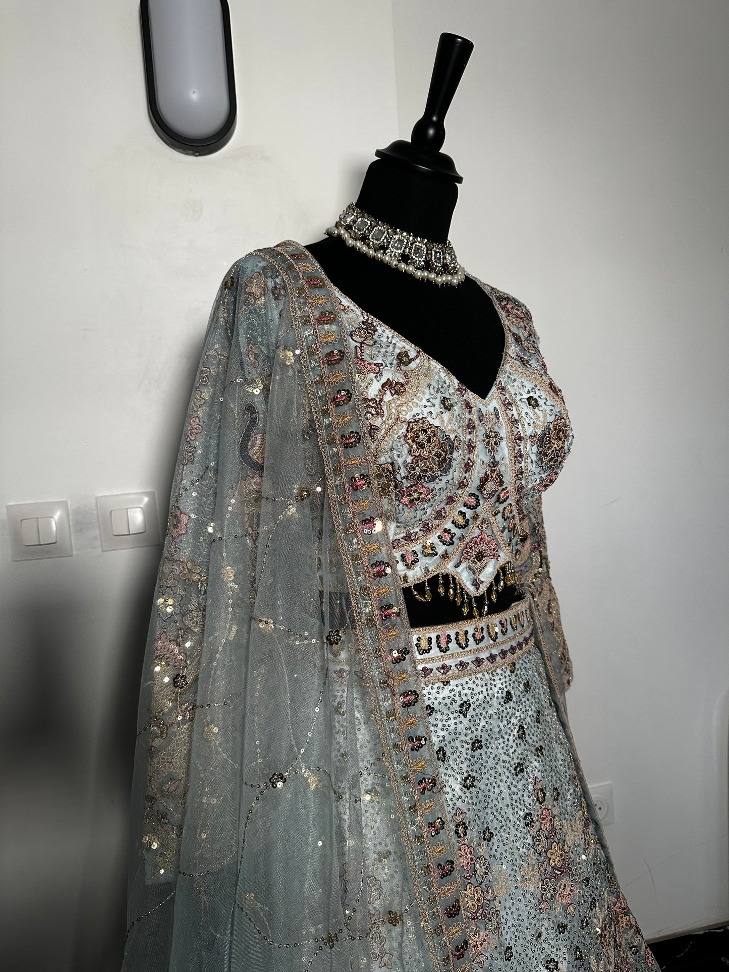lehenga bleu glacé paon