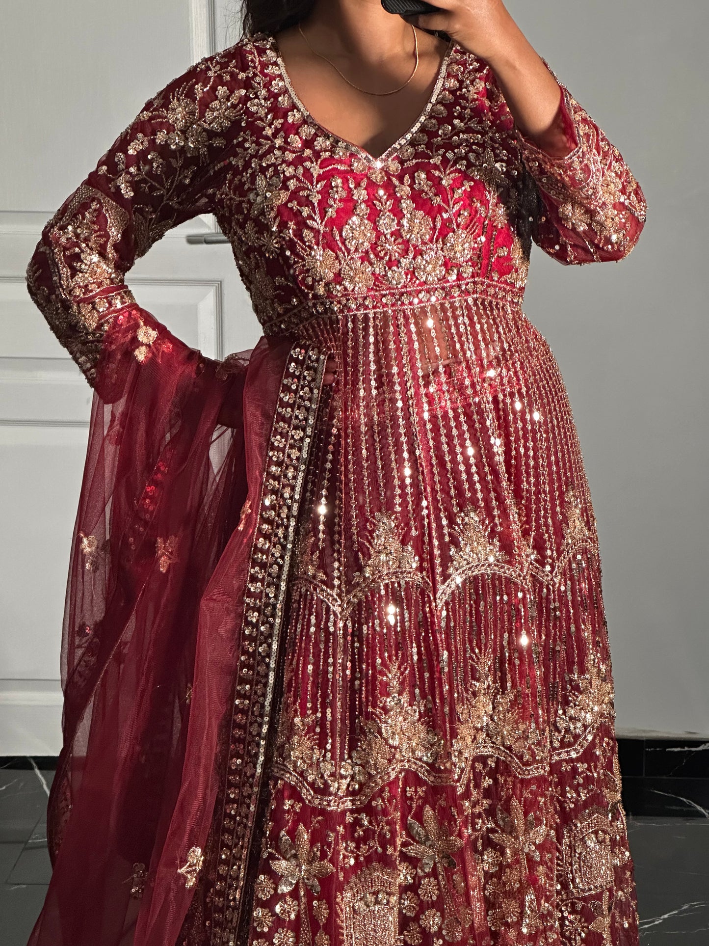 Anarkali Lehenga Rouge brodé