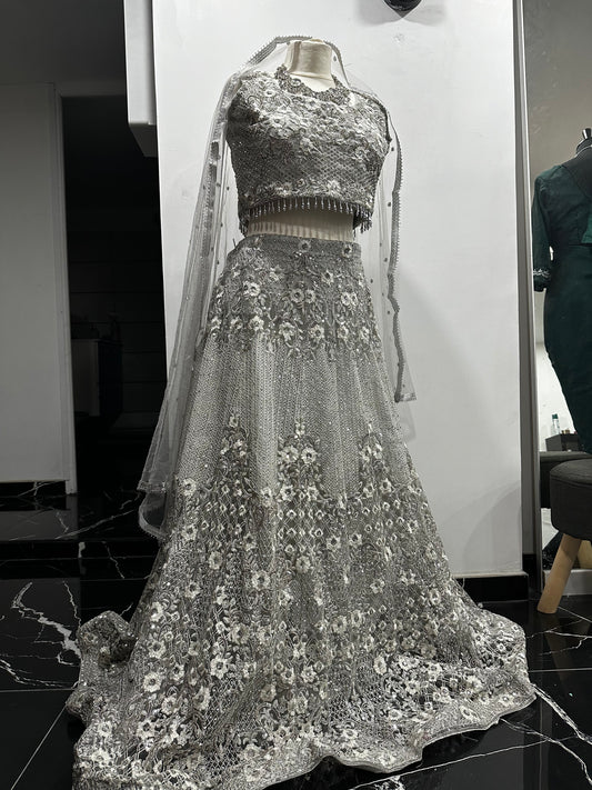 Lehenga gris