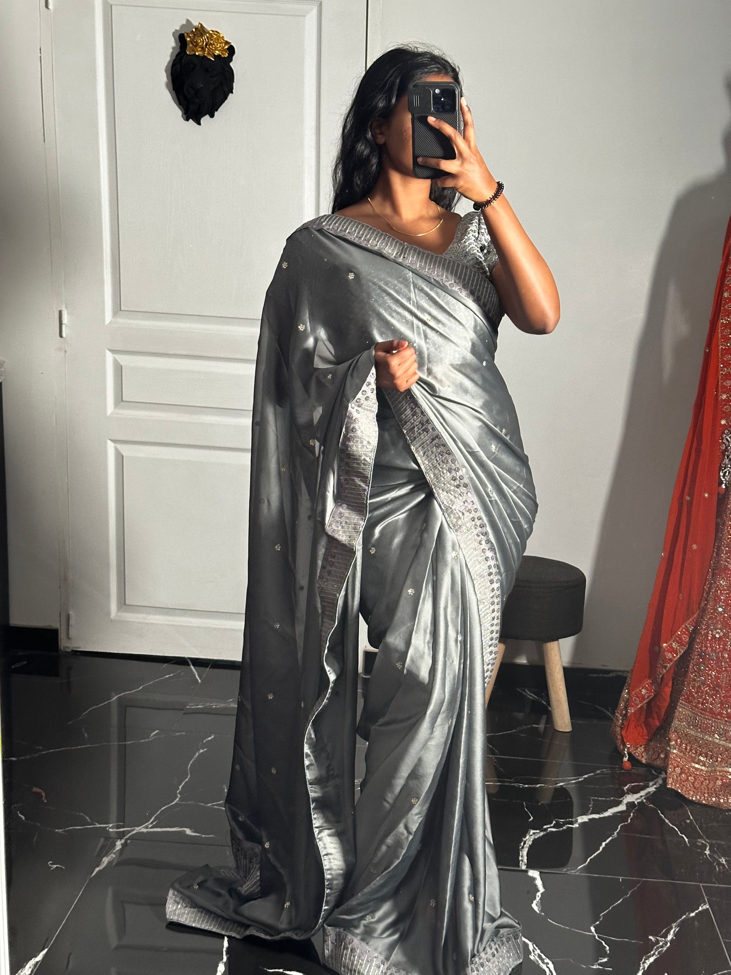One minute saree gris