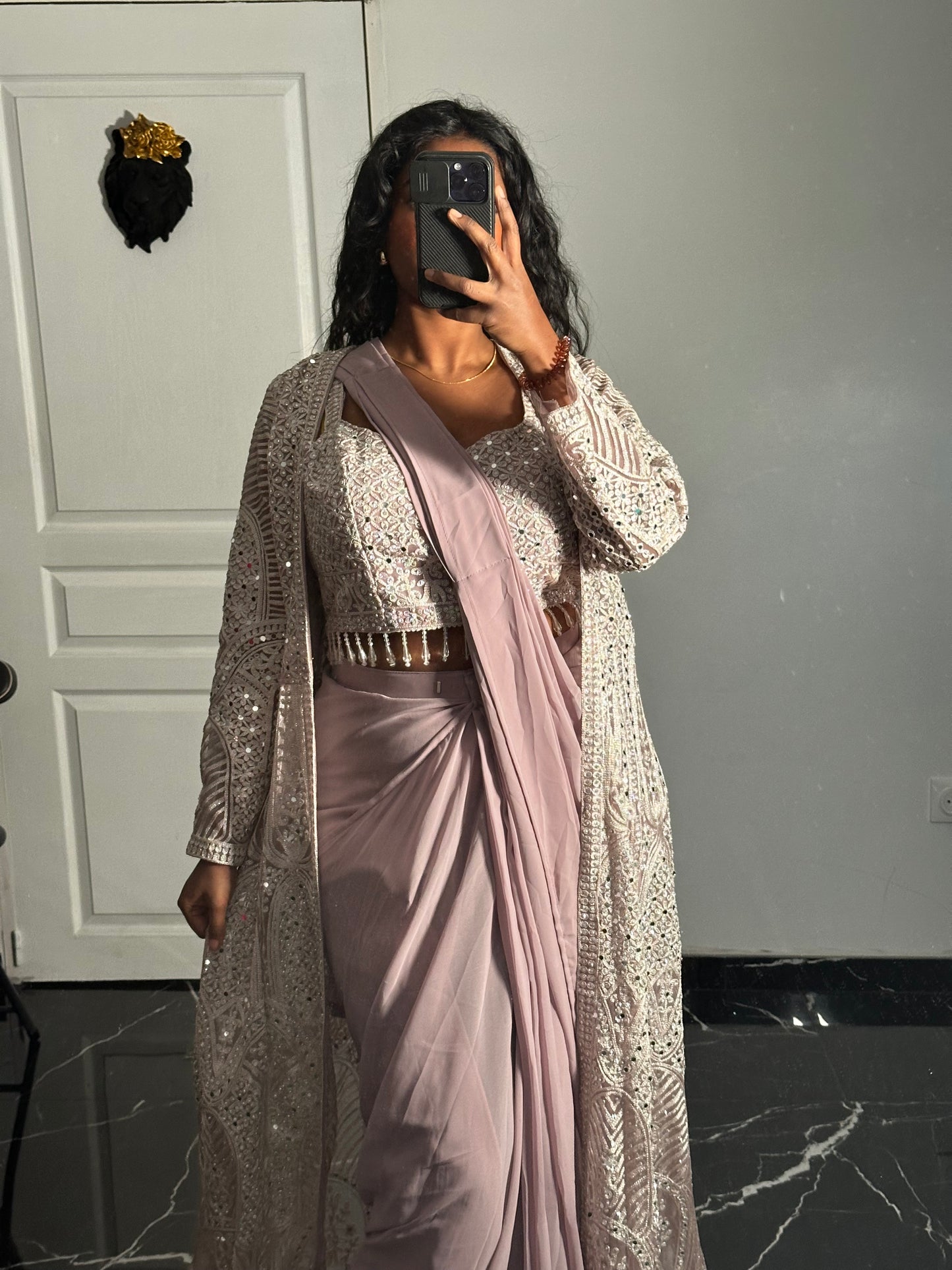 Gown top saree et jacket