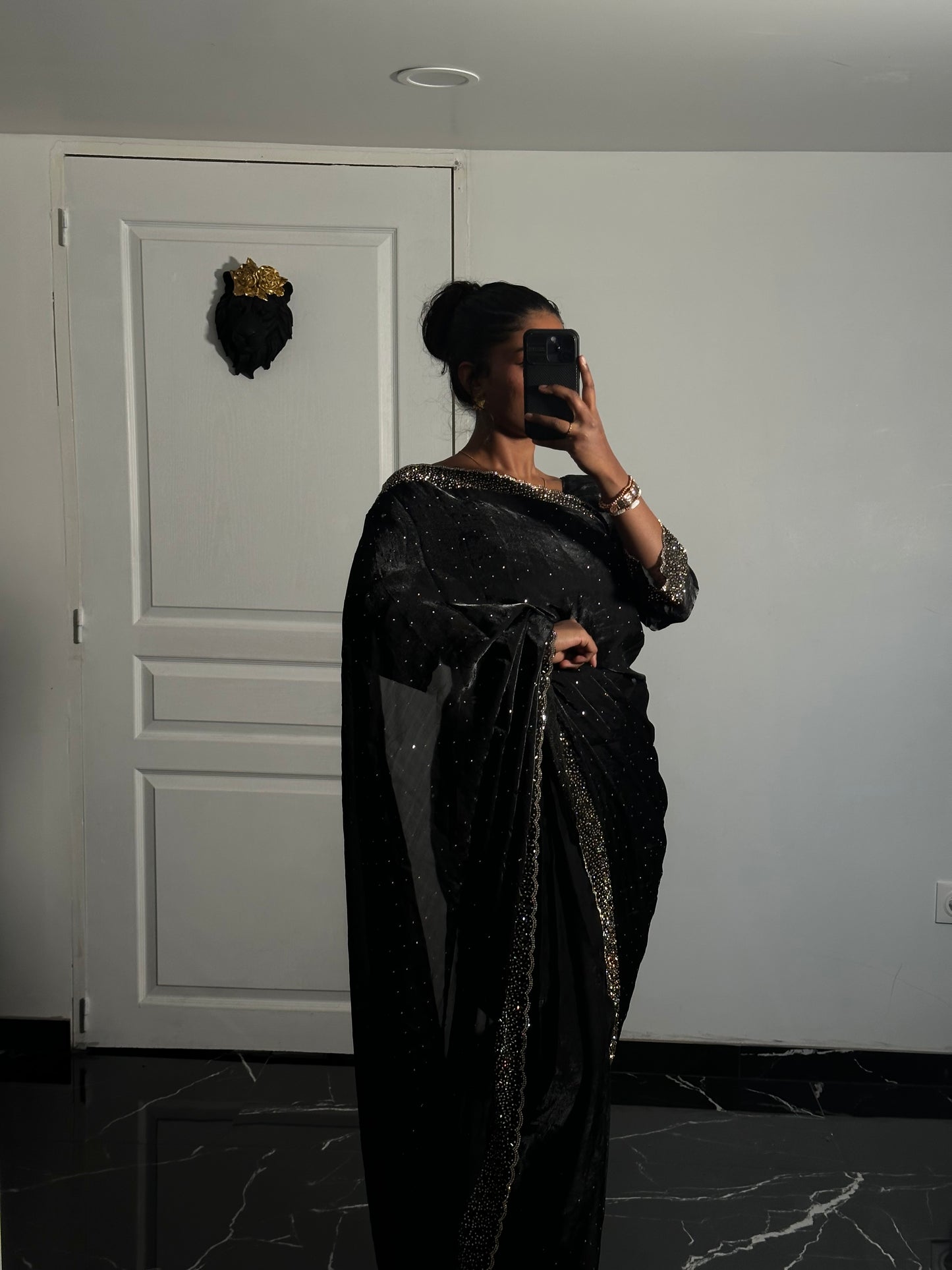 One minute saree noir motif or