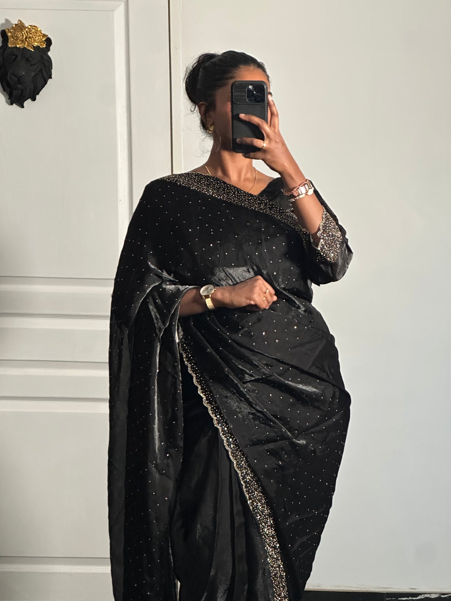 One minute saree noir motif or