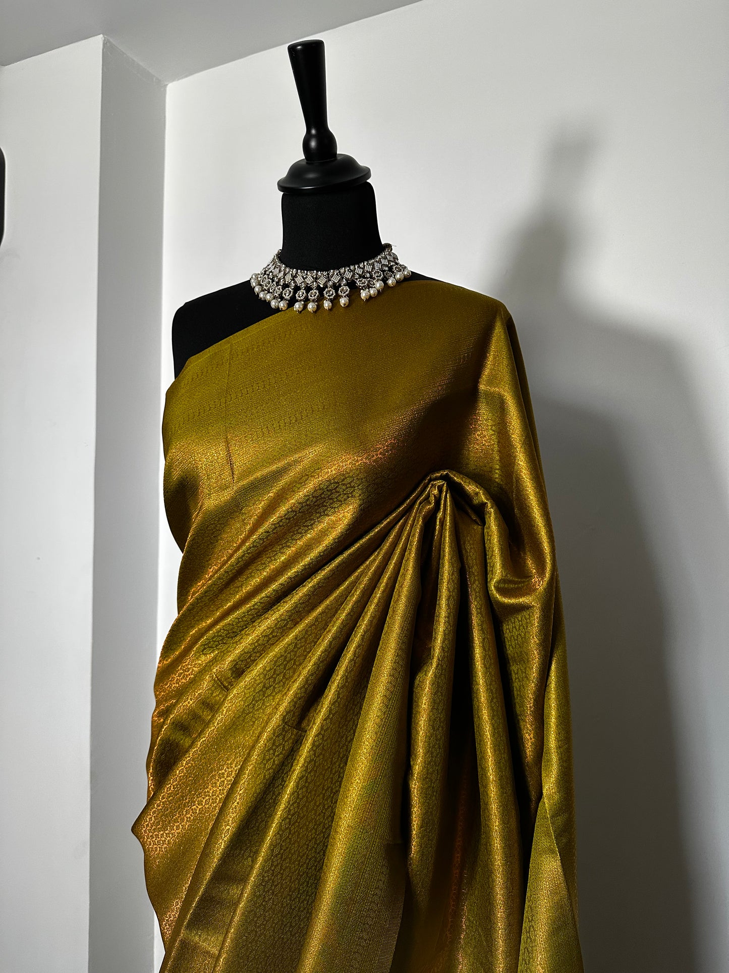 Sari Kubera Pattu Vert Moutarde Doré
