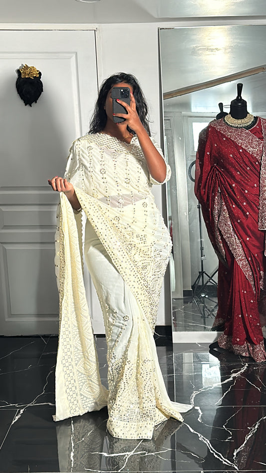 white one minute saree