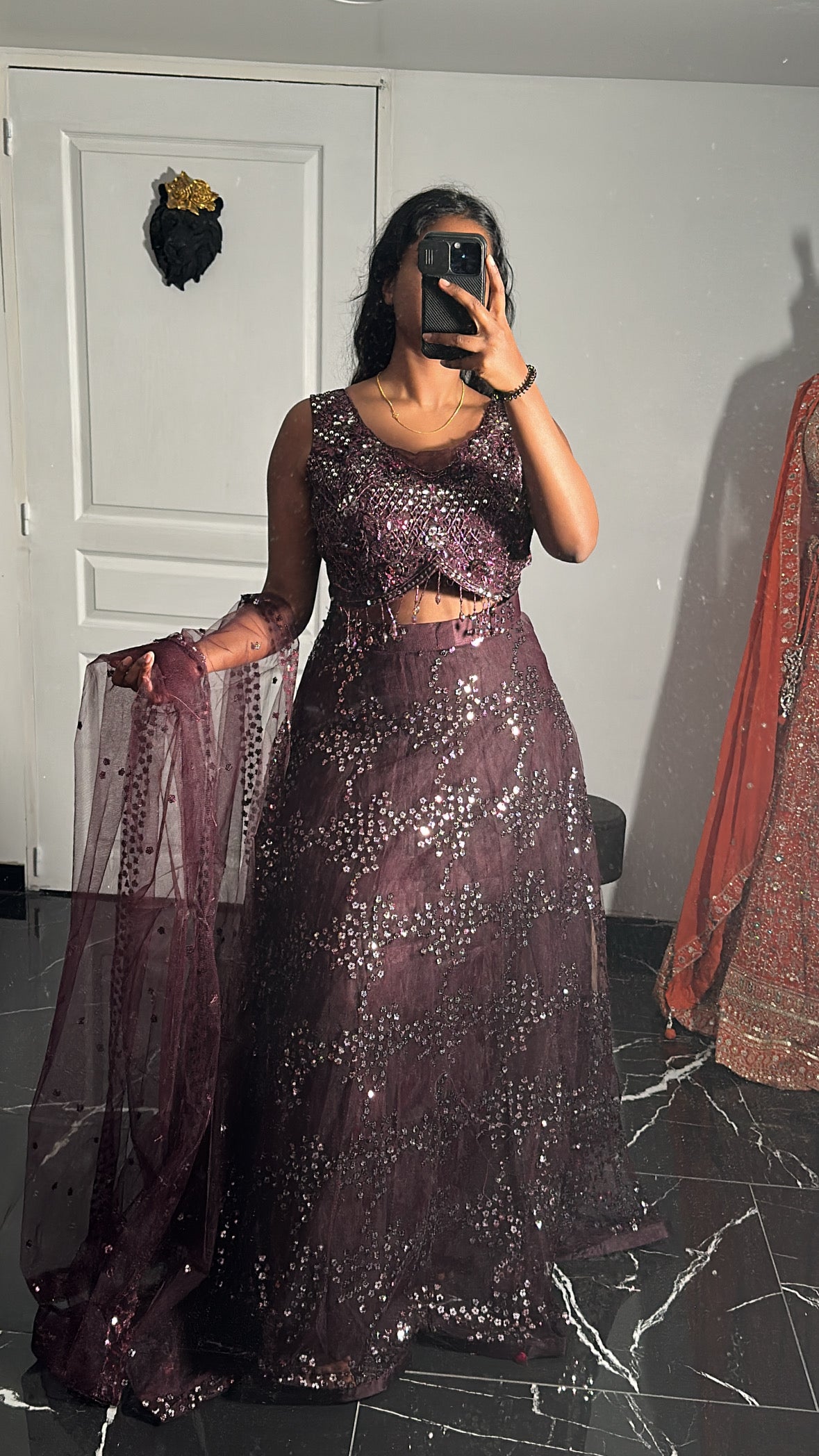 Lehenga bordeaux à sequins