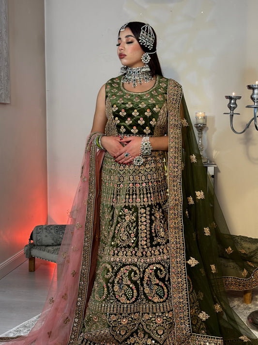 Bridal lehenga vert olive