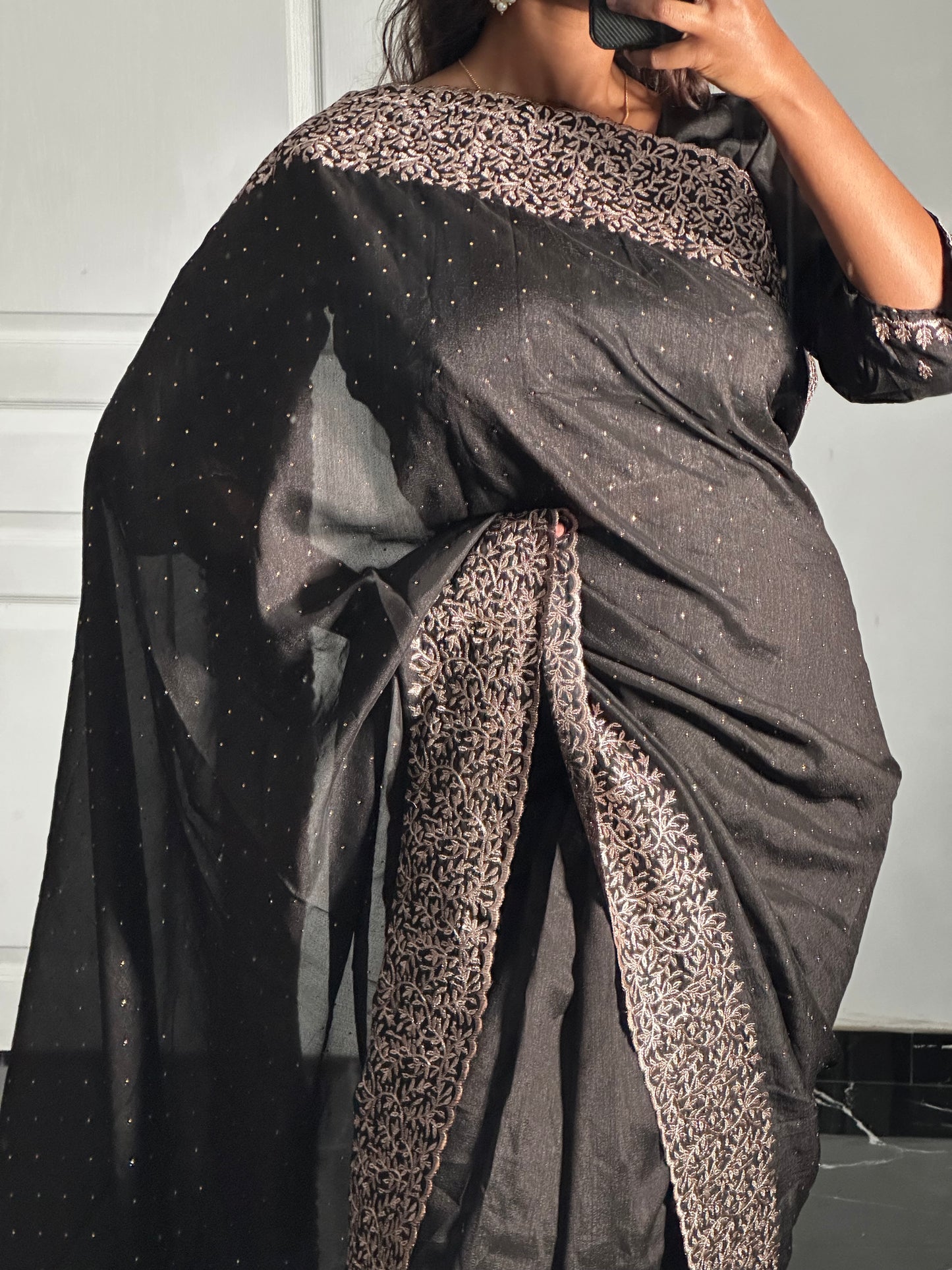 Saree Moonla noir