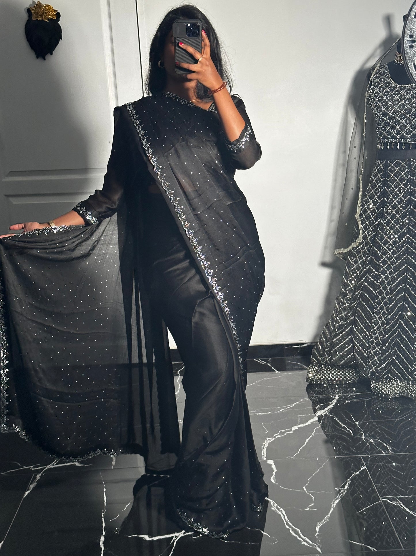 One minute saree noir