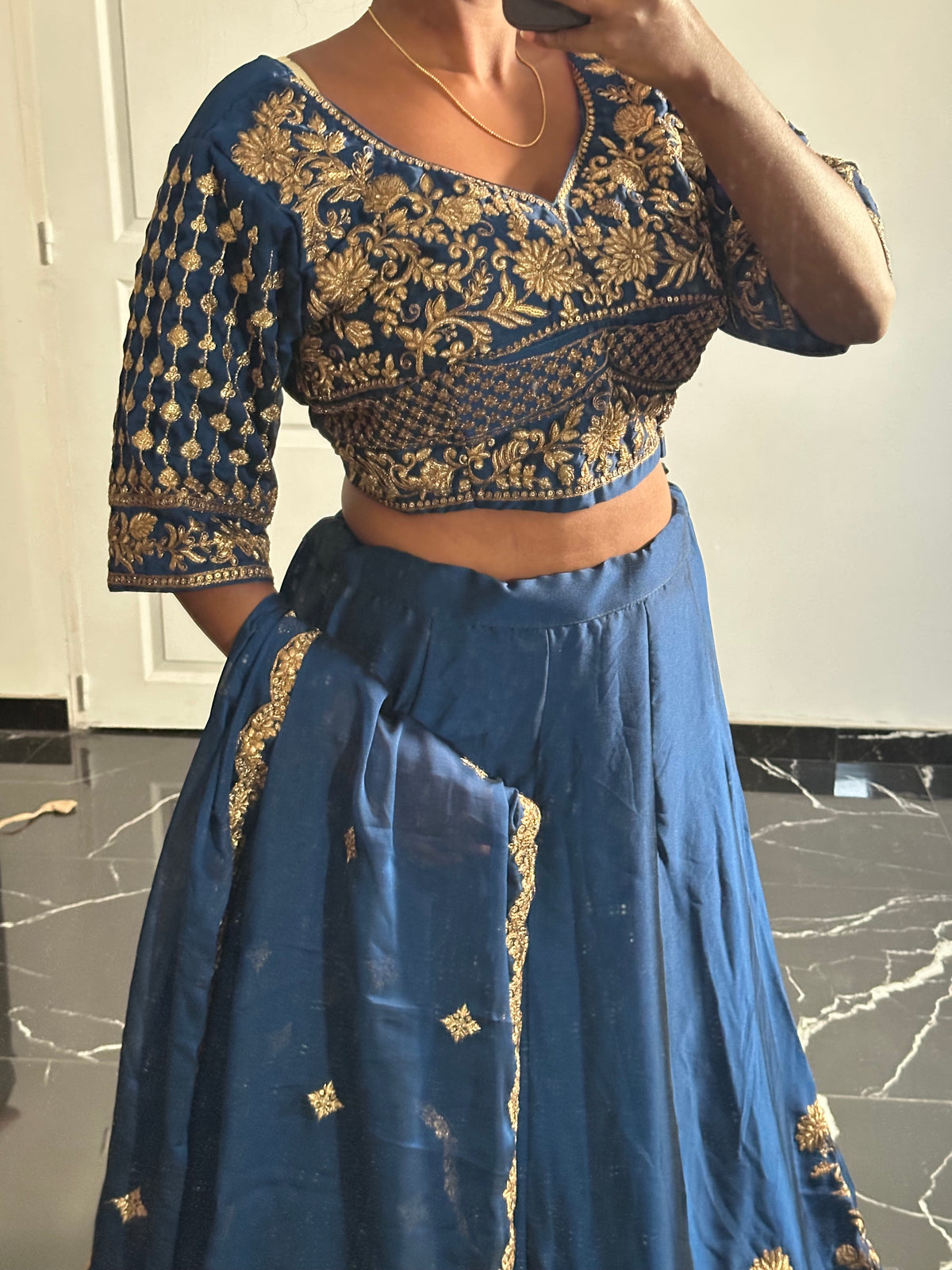 Lehenga Nilani bleu
