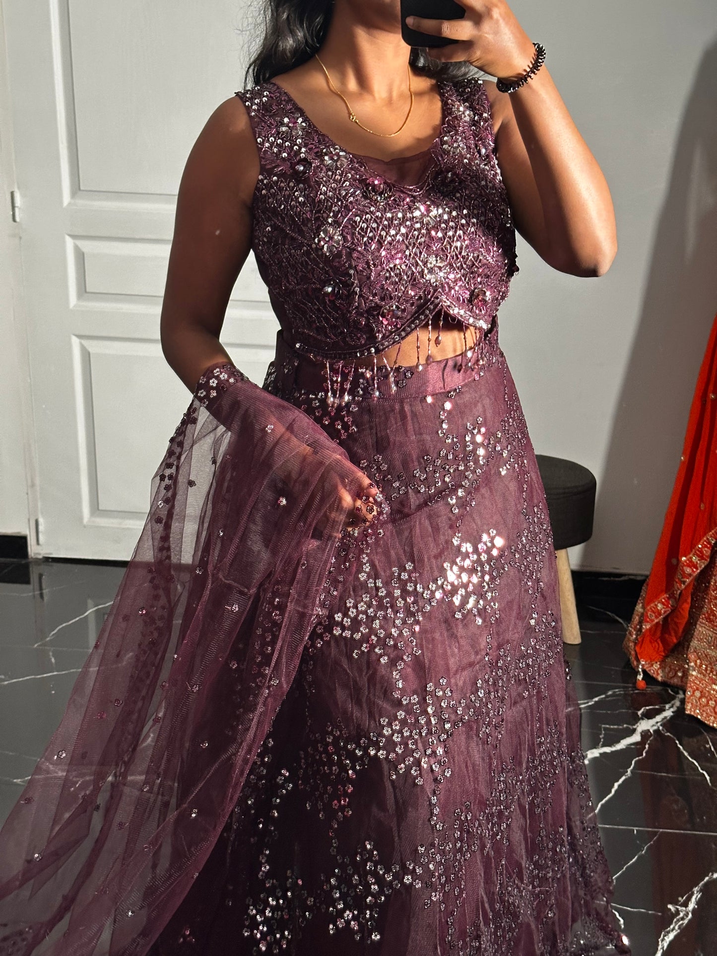 Lehenga bordeaux à sequins