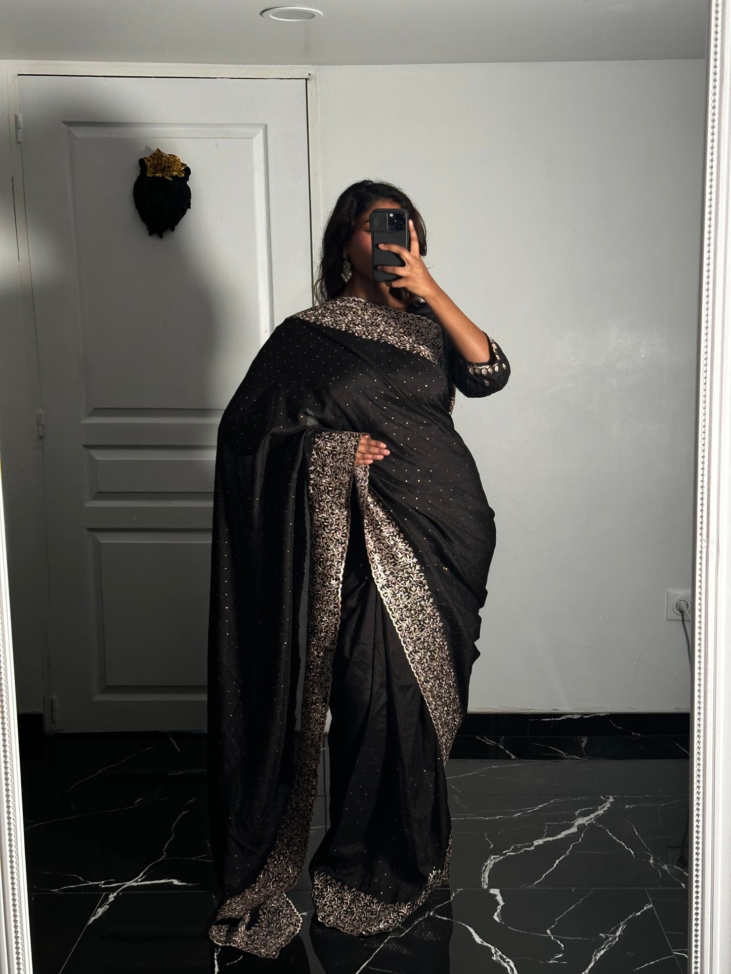 Saree Moonla noir