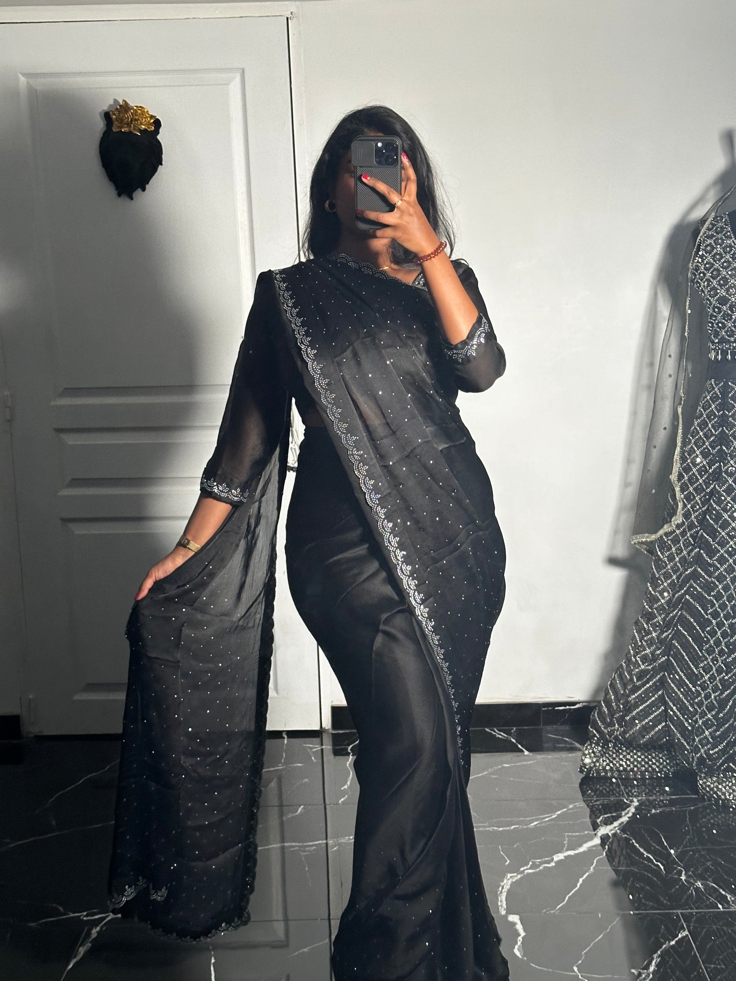 One minute saree noir