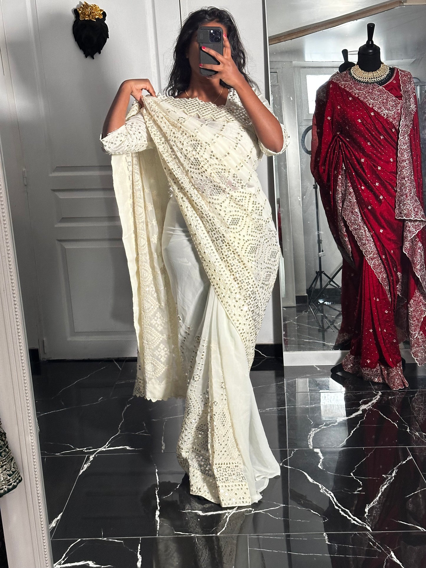 white one minute saree