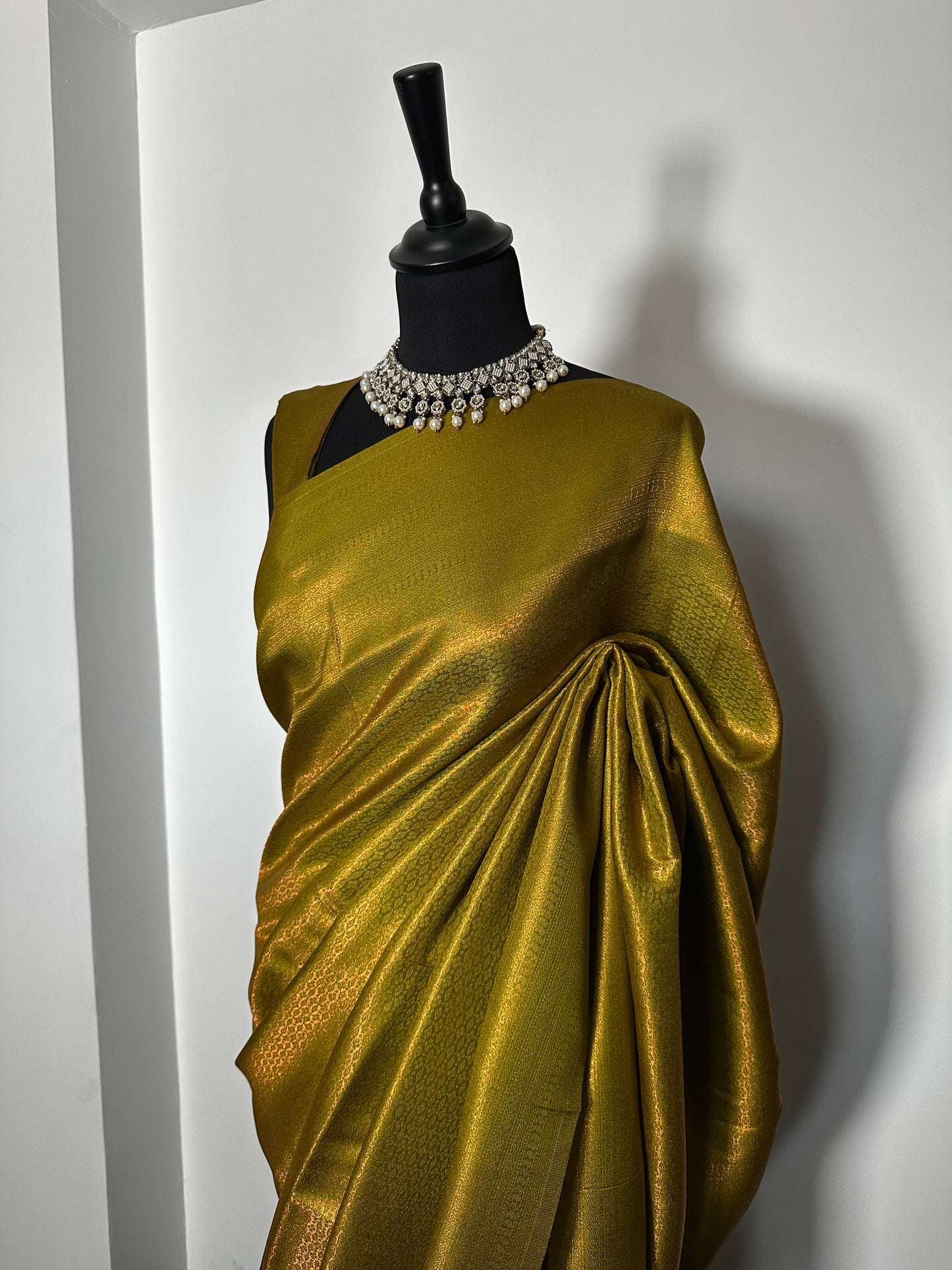 Sari Kubera Pattu Vert Moutarde Doré