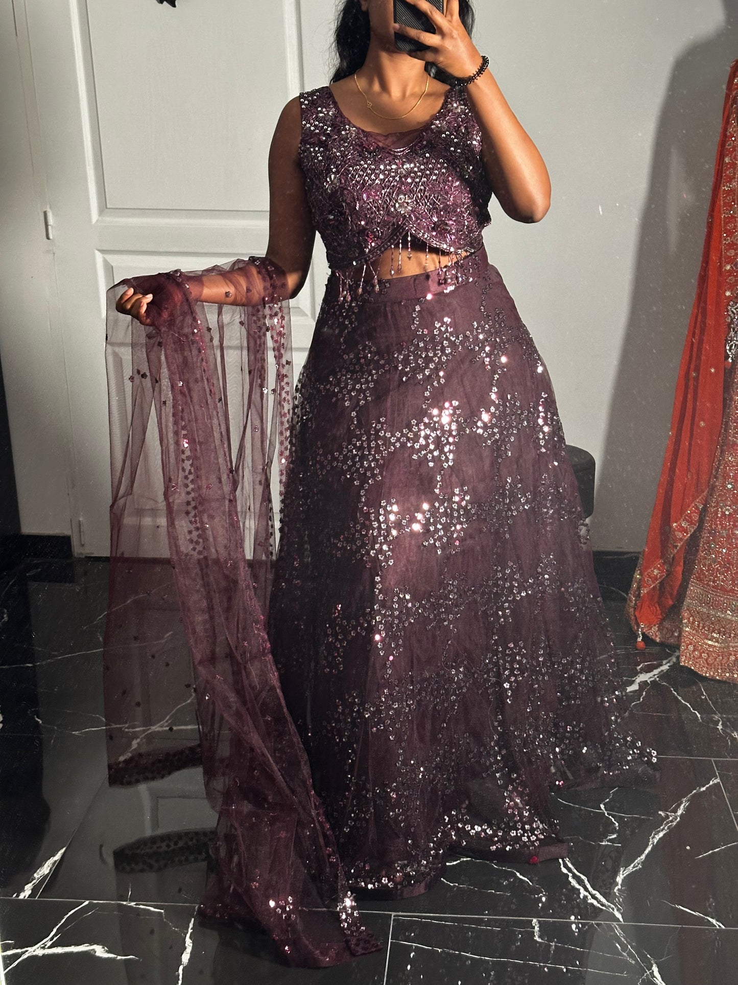 Lehenga bordeaux à sequins