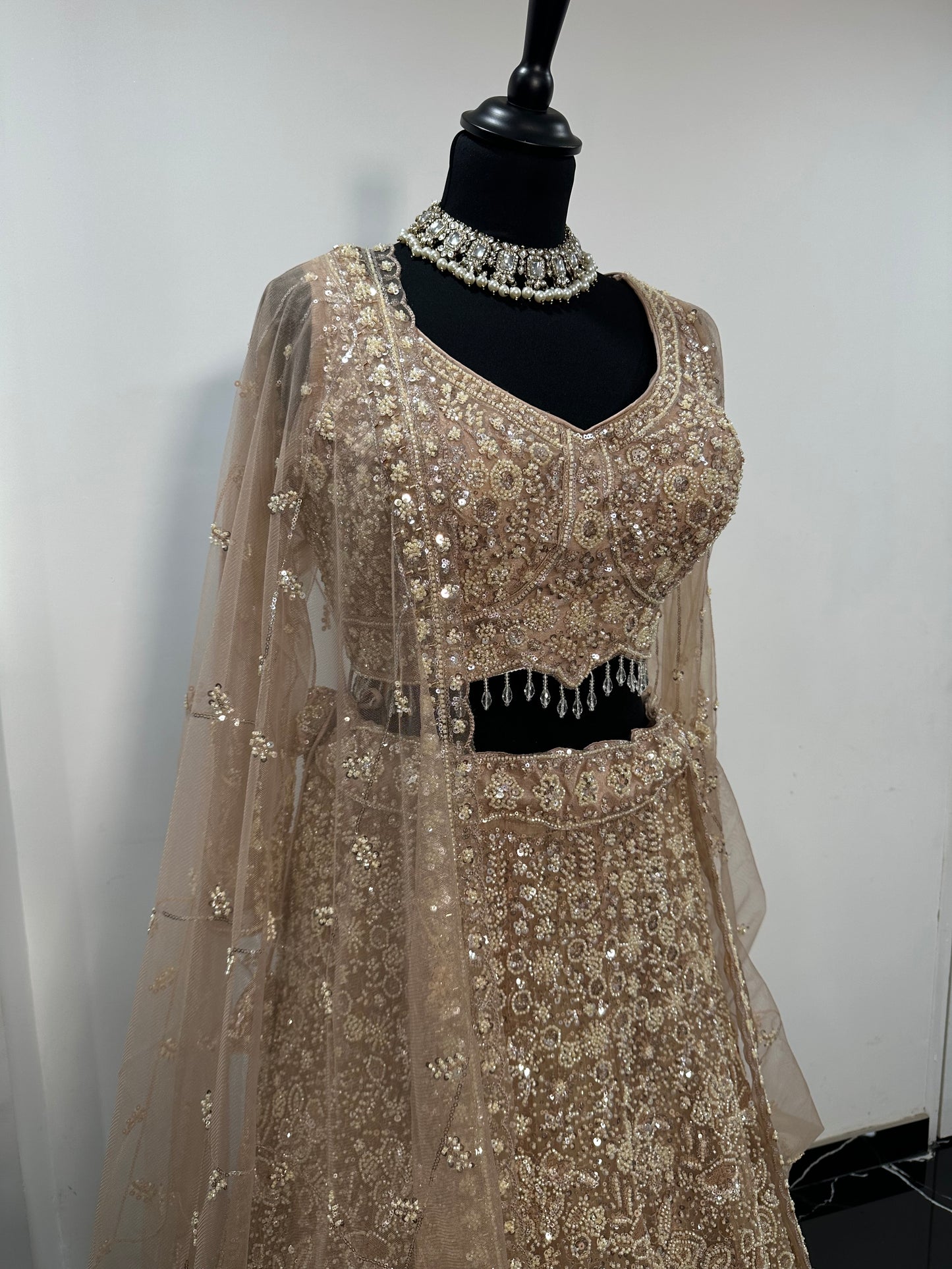 Lehenga champagne