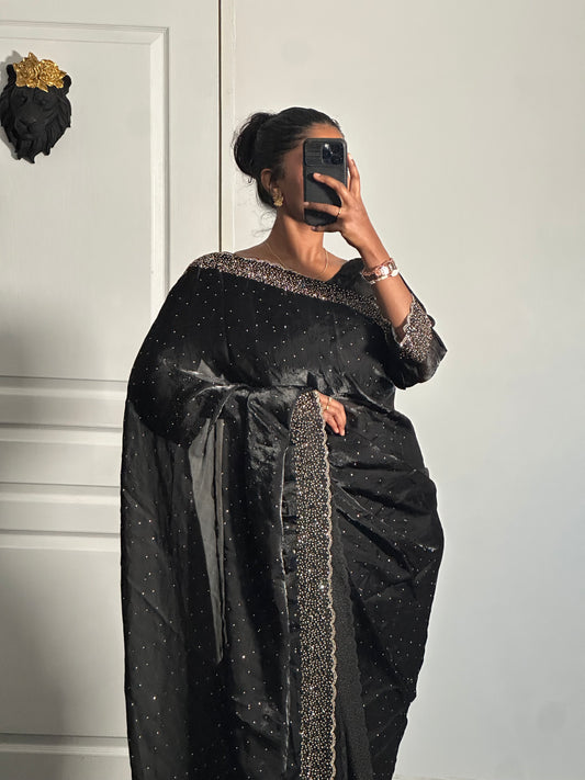 One minute saree noir motif or