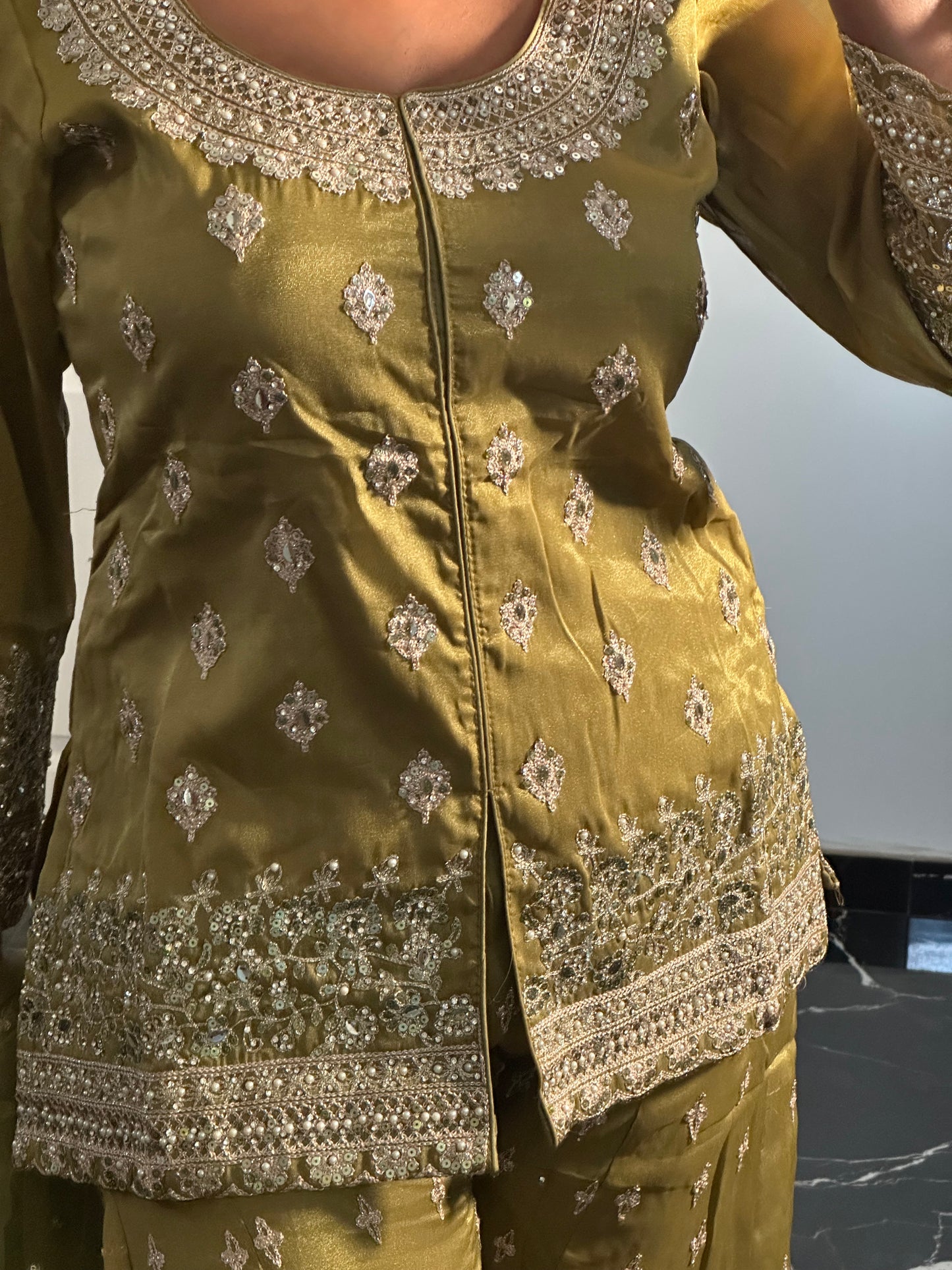 Salwar Kameez Liyana