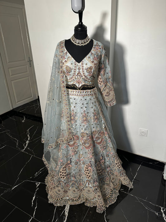 lehenga bleu glacé paon