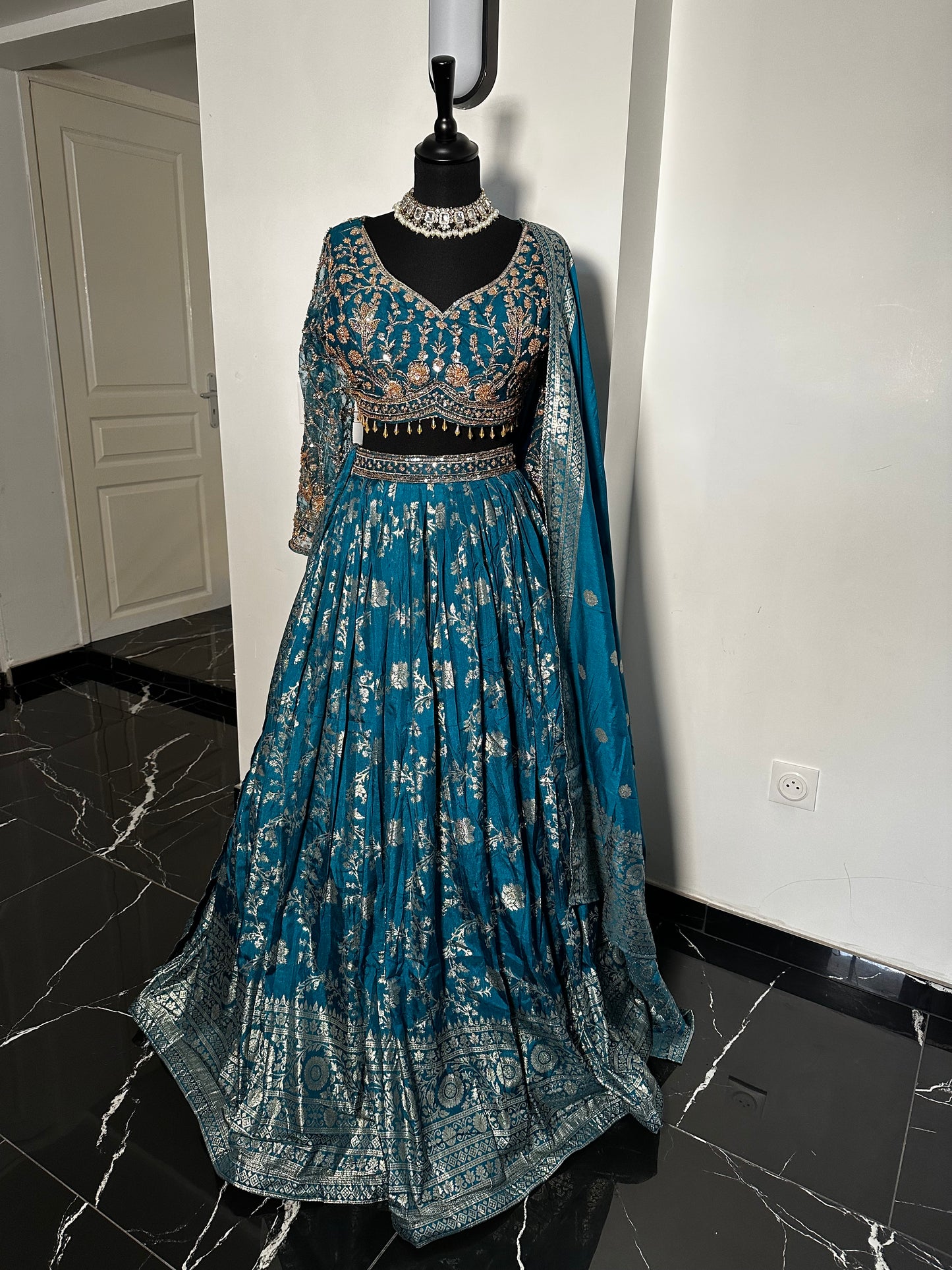 Lehenga Azure Maharani