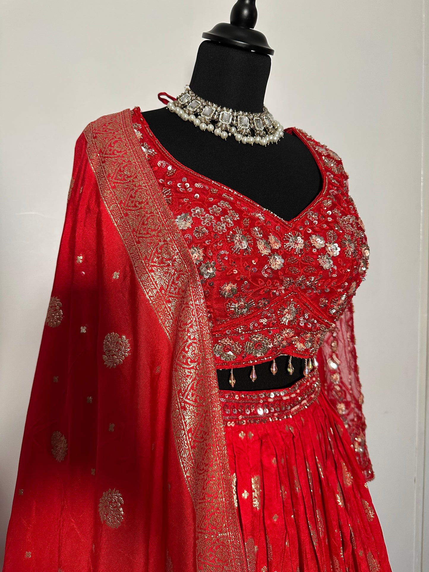 Lehenga rouge Maharani