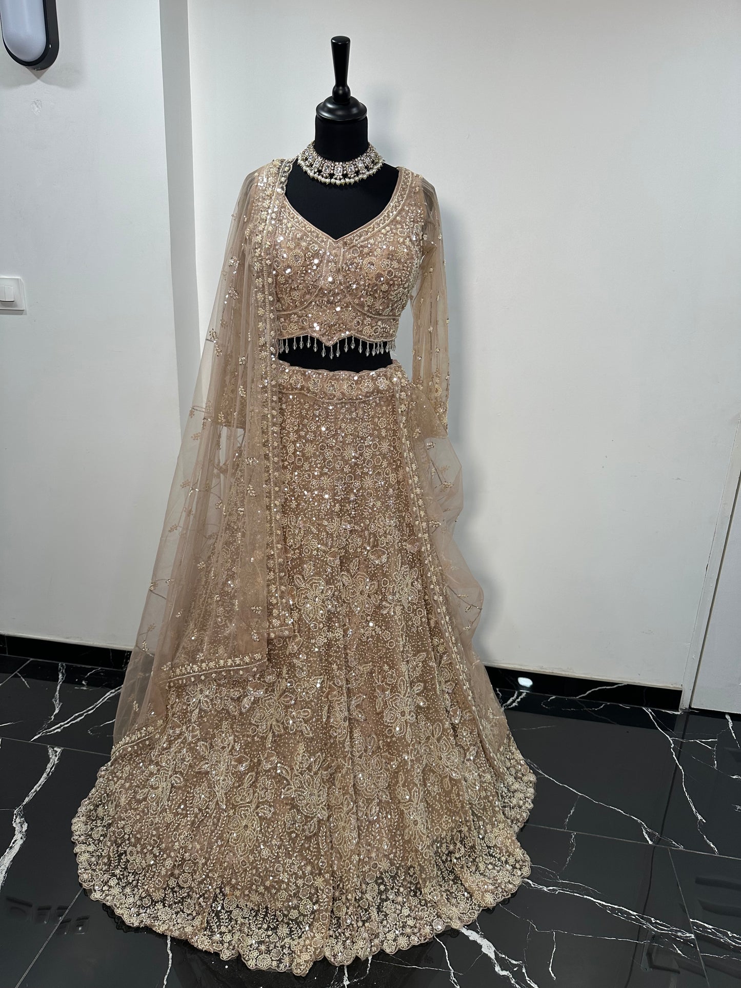 Lehenga champagne