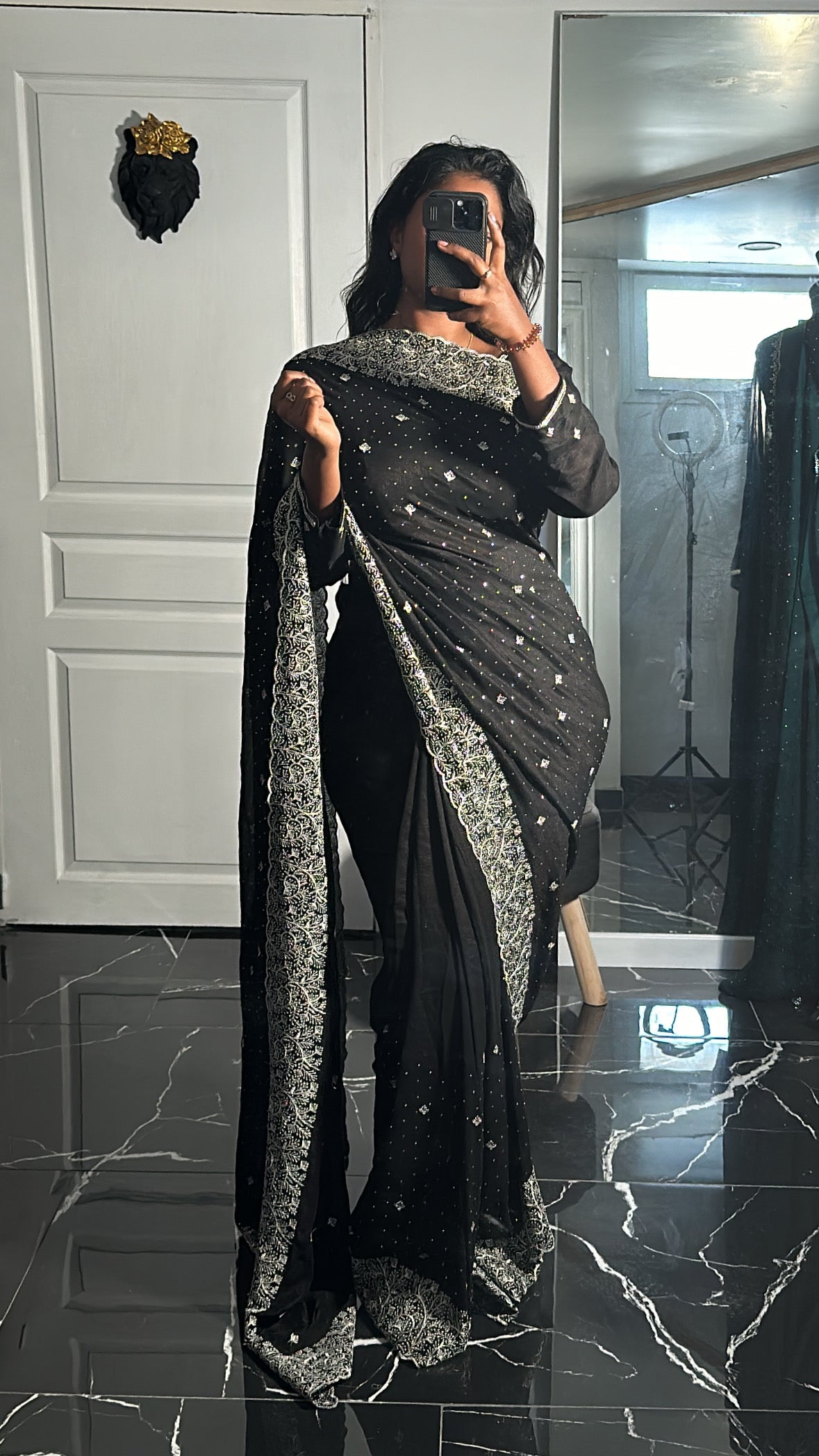 PRETTY noir 1 minute saree