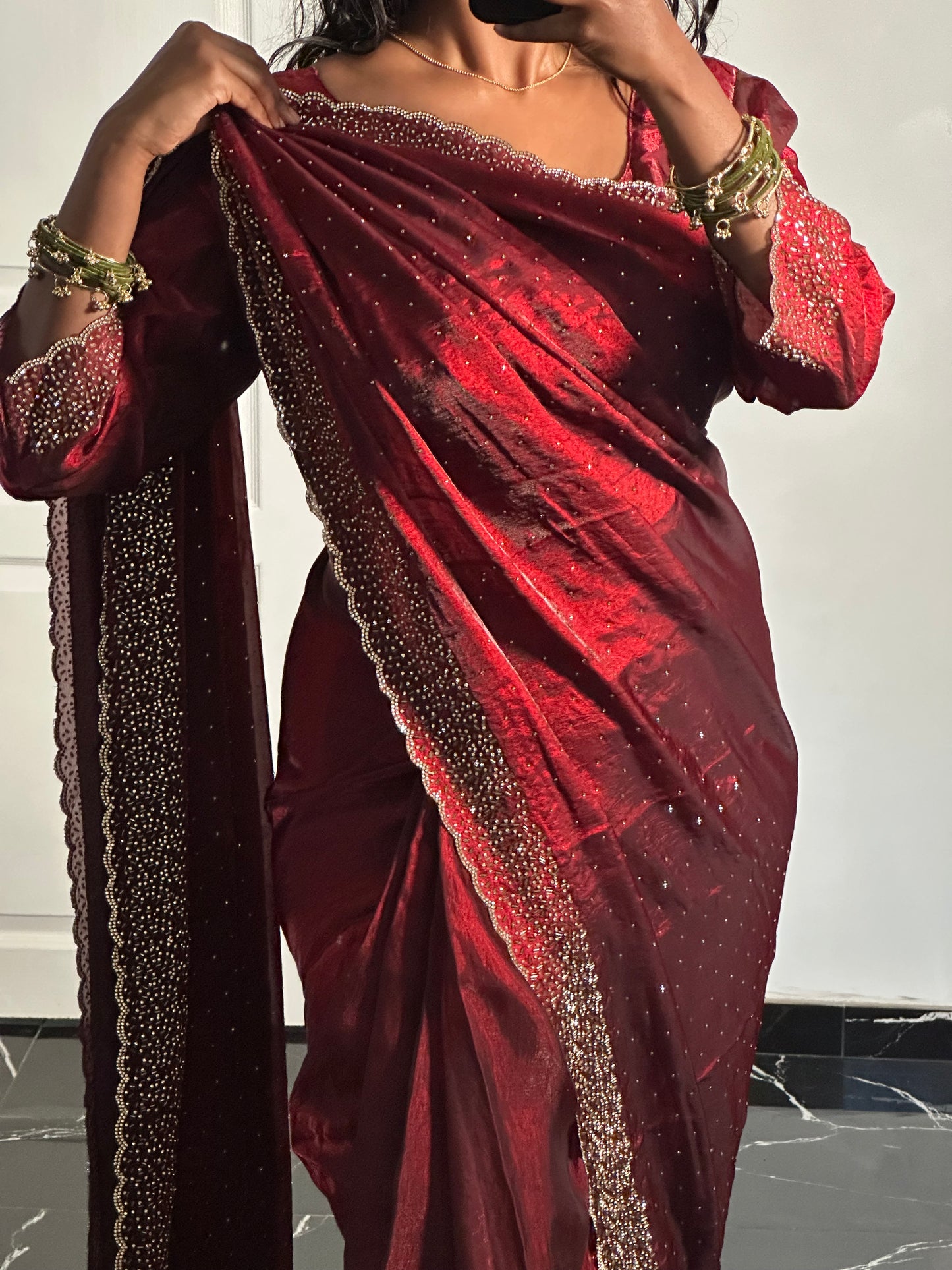 One minute saree rouge à reflet