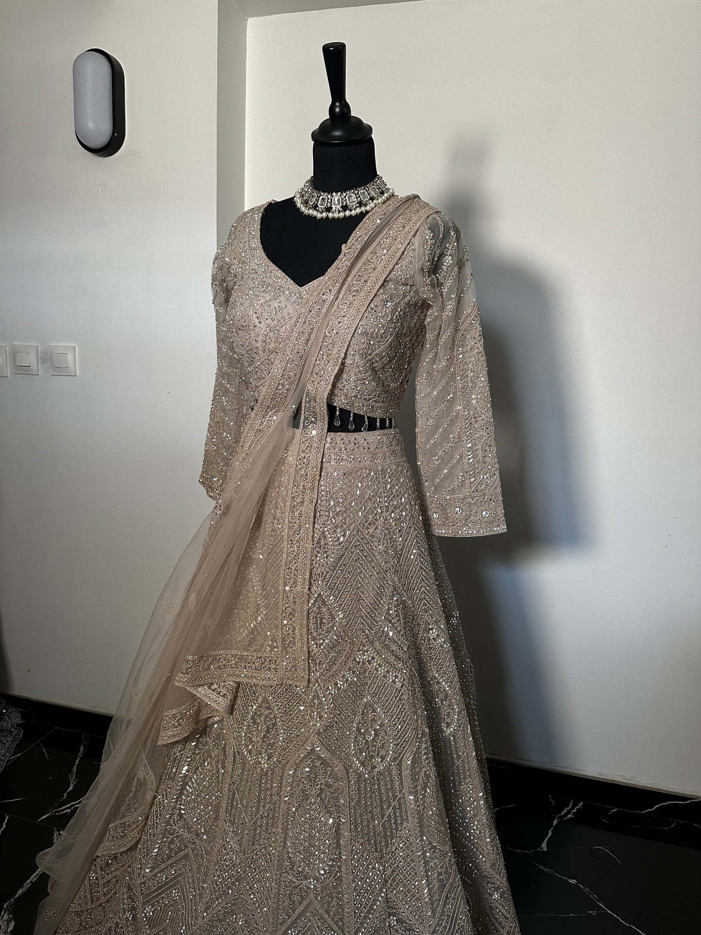 Lehenga Zahra Beige