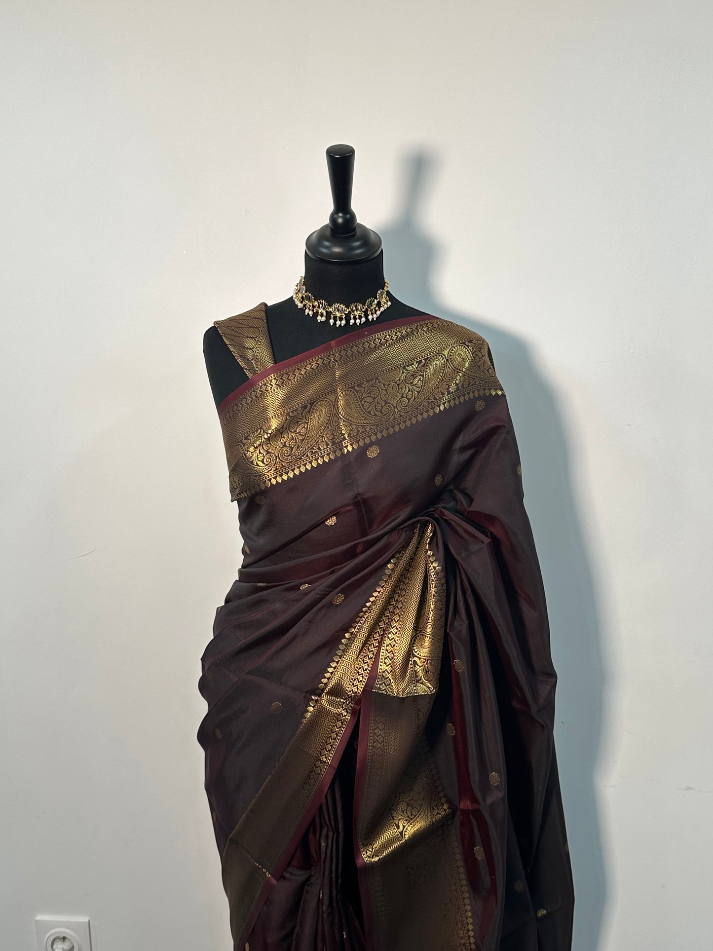 Sari Soft Silk – Marron & Doré
