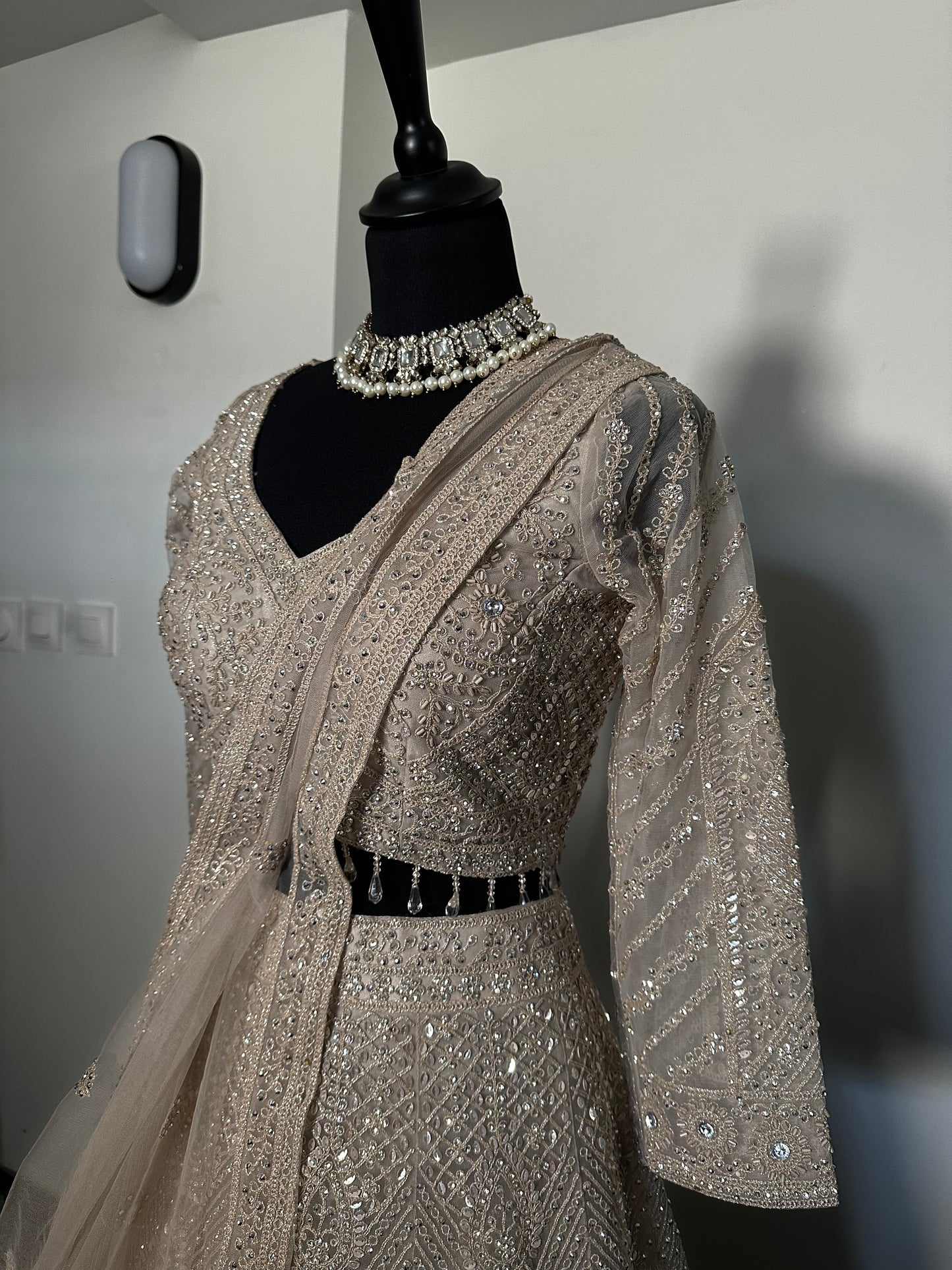Lehenga Zahra Beige