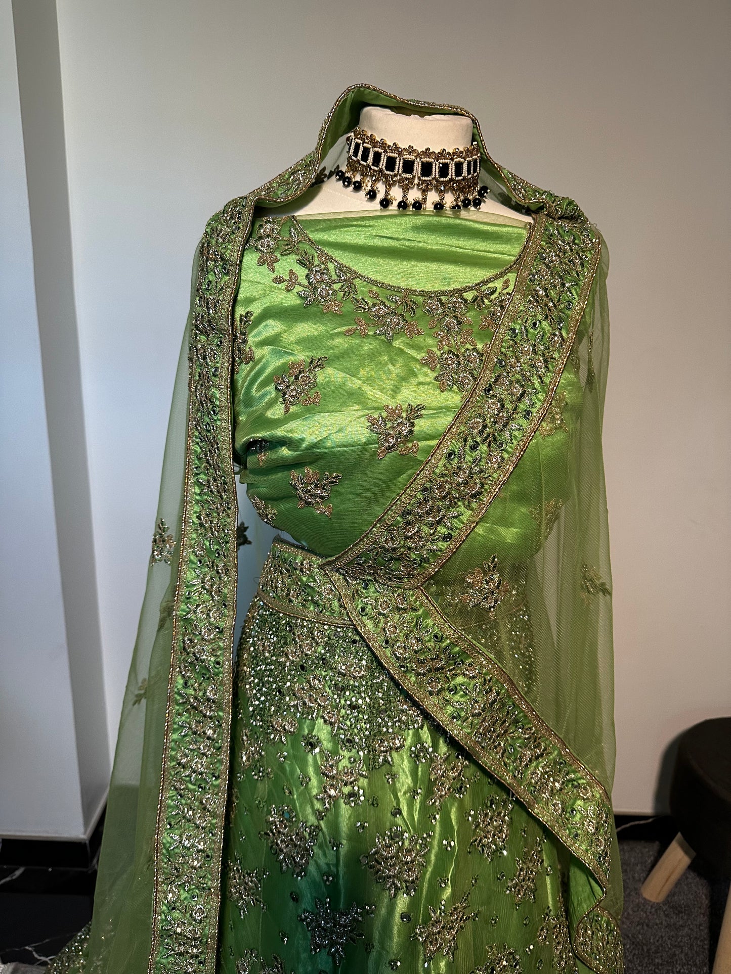 APPLE Lehenga